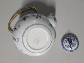 Zwiebelmuster onbekend merk Chocoladeketel mrt koperen greep