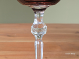 Boheems Kristal Glas oud roze op hoge voet 21,5 cm