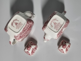 Engels rood Enoch Wedgwood Lochs of Scotland set 2x Koffiepot 18 en 16 cm