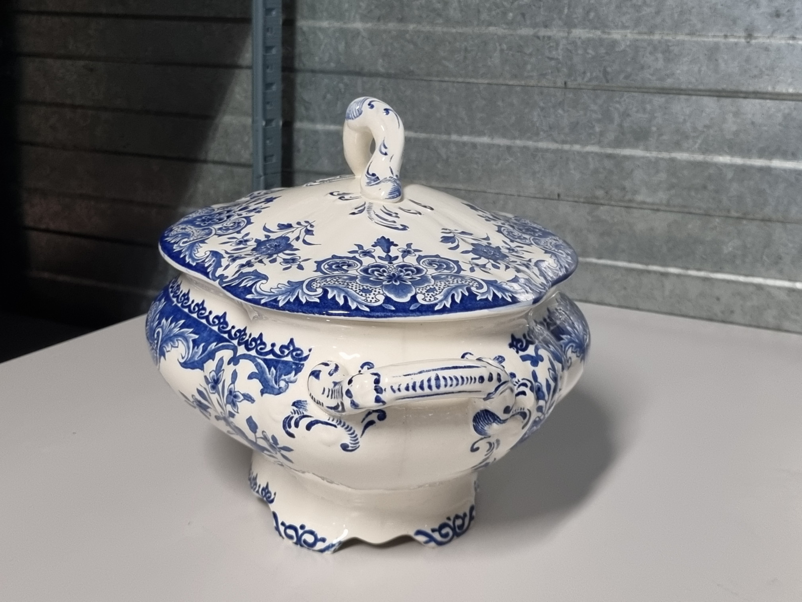 Boch BFK decor Dordrecht blauw grootste Dekschaal Terrine