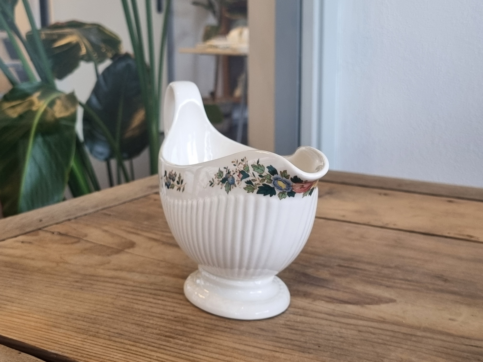 Wedgwood Conway Sauskom met oor