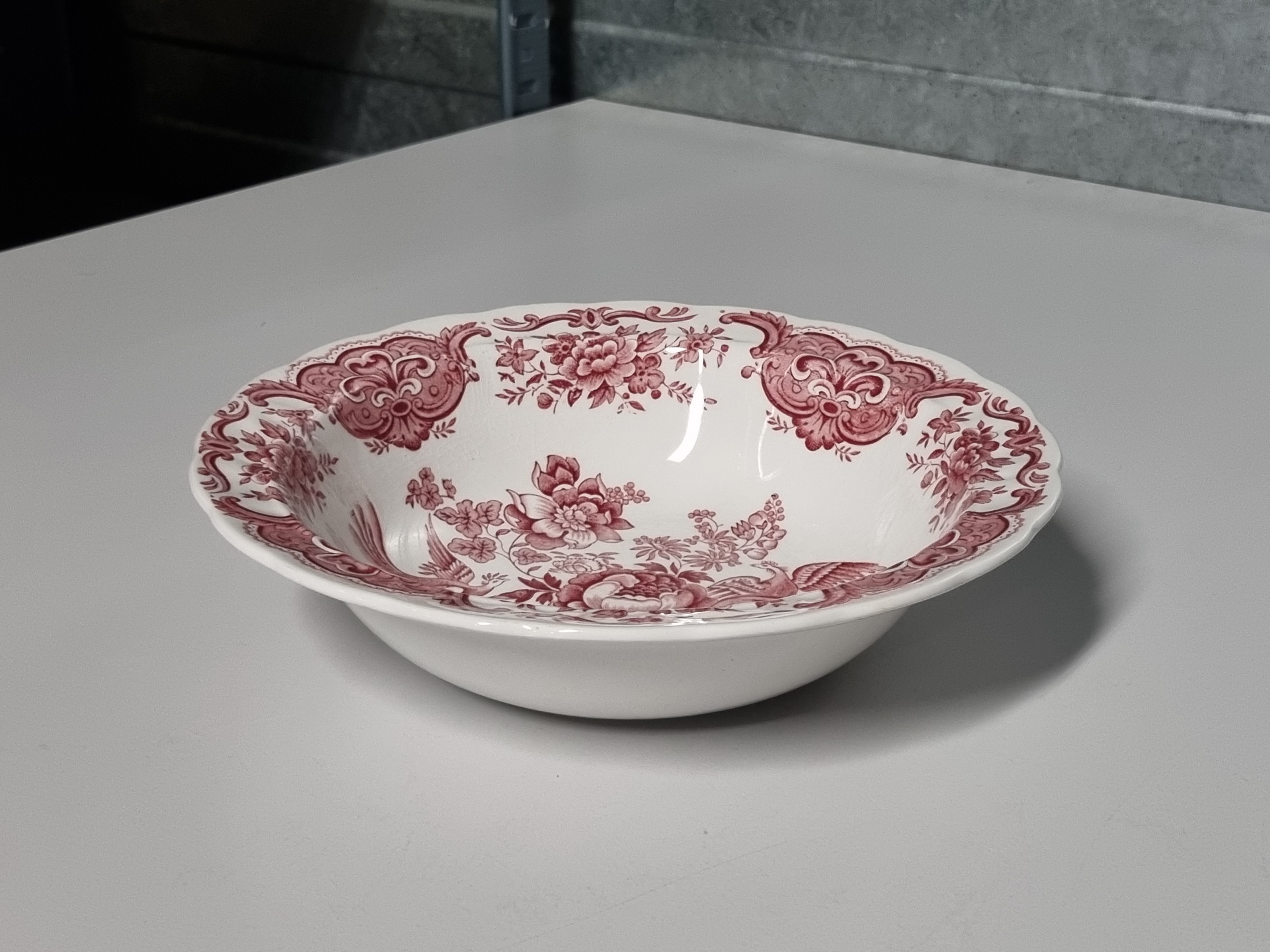 Engels rood Ridgway Windsor hoge ronde schaal 20 cm