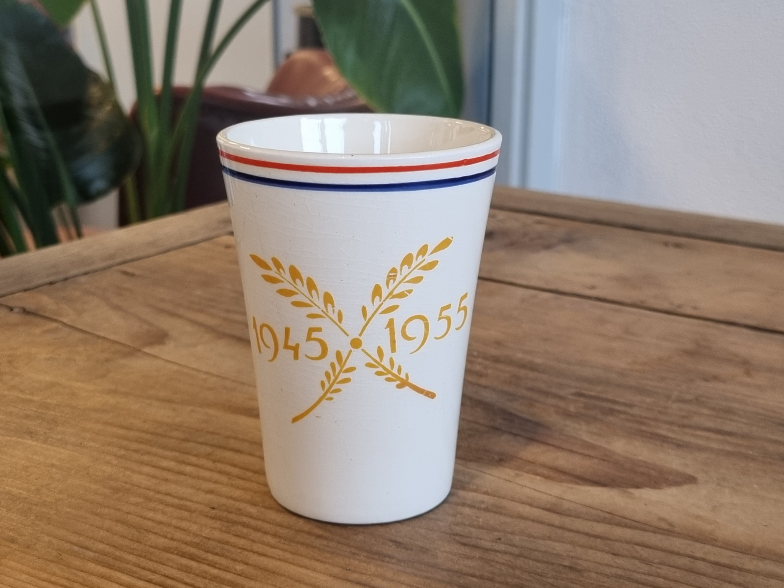 Societe Ceramique Beker Mok 10 jaar Bevrijding 1945 -1955