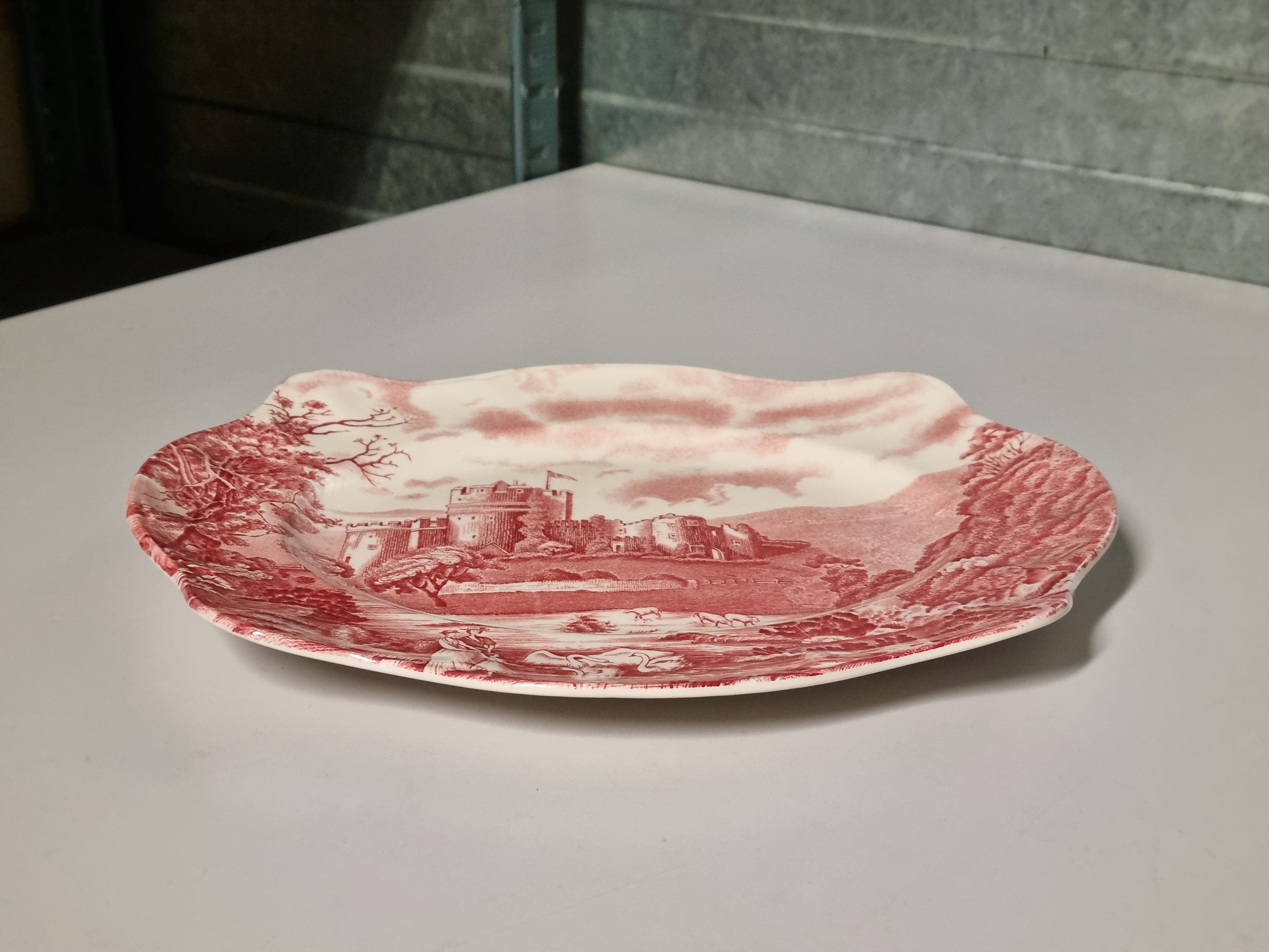 Engels rood Johnson Brothers Castle Story rechthoekige schaal 30 cm