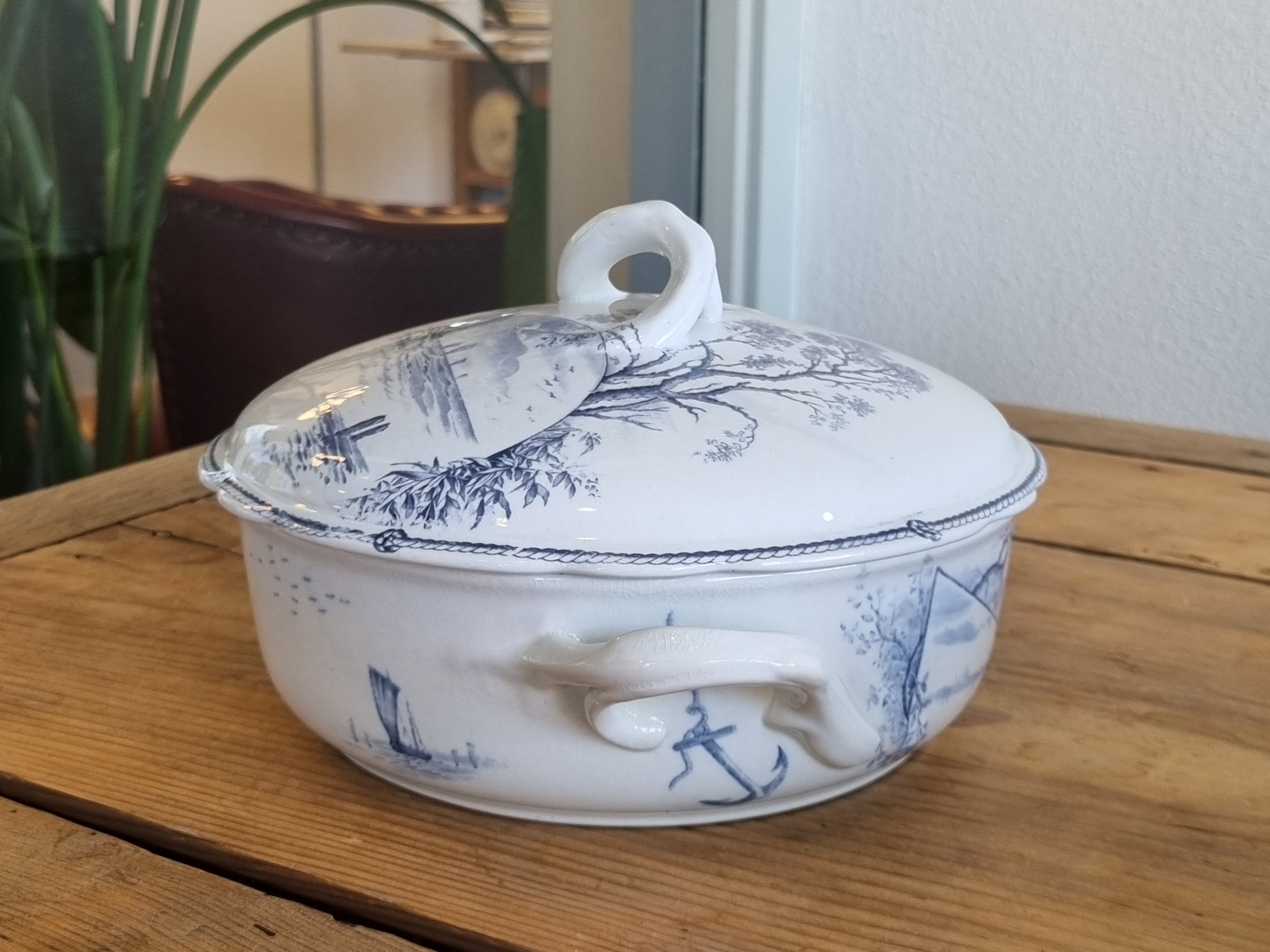 Petrus Regout Marines donkerblauwe dekschaal terrine