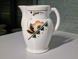 Societe Ceramique Spuitdecor Art Deco oranje met zwart Waterkan Vaas