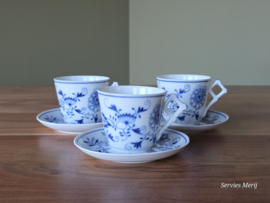 Zwiebelmuster Regout set 3x kop en schotel (hoekig oor)