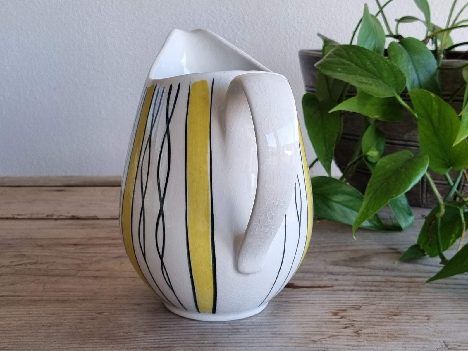 Vintage Regout geel/zwarte streep Kan Waterkan 1,5 liter