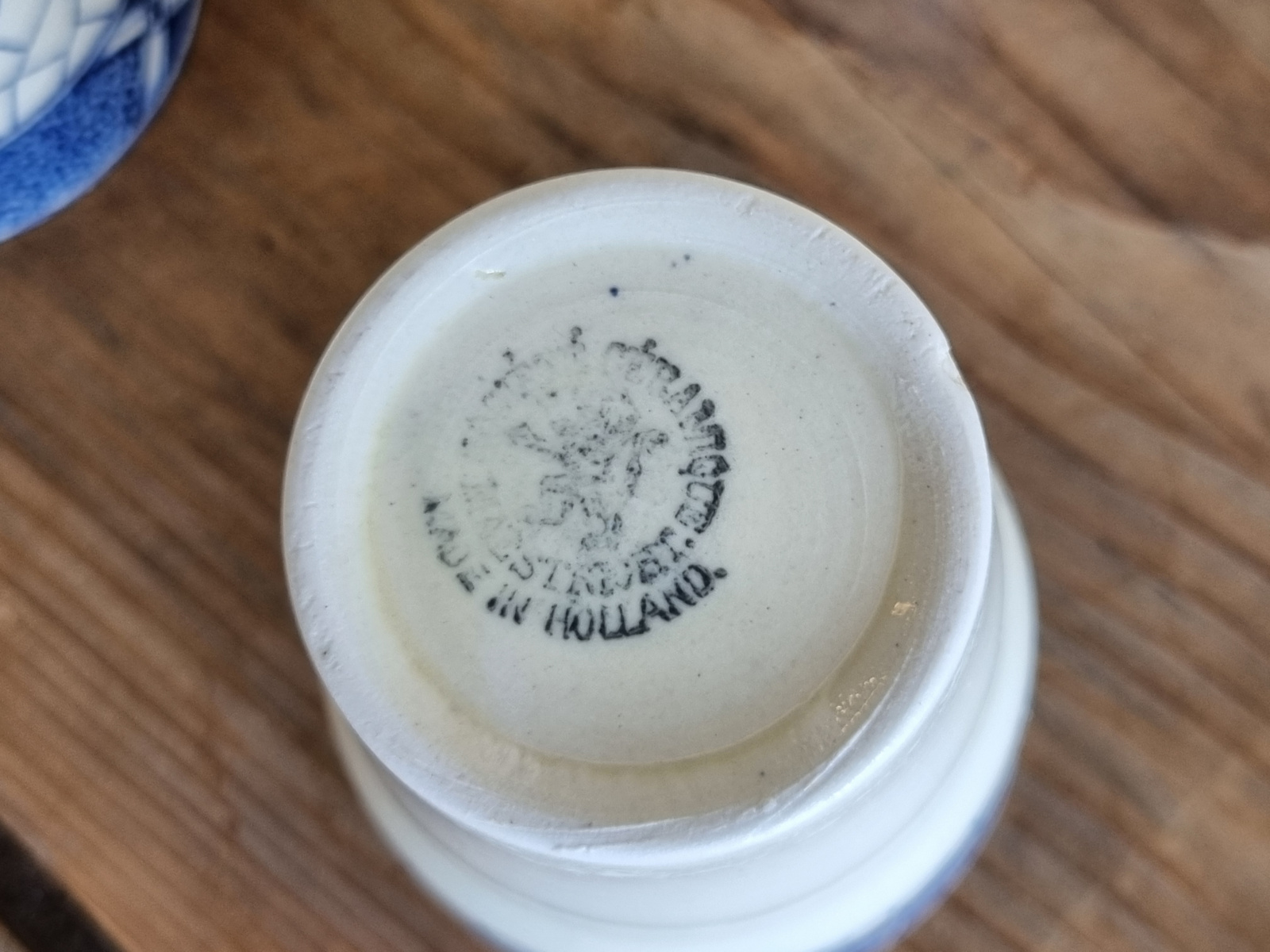 Societe Ceramique Butterflij kan nr. 1 met 5 bekers