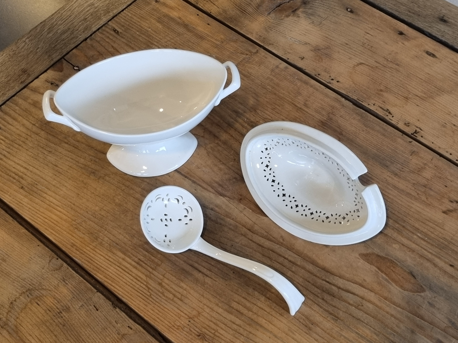 Authentic Leeds Pottery Sausterrine met aardewerk lepeltje
