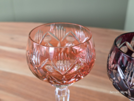 Boheems Kristal Glas set van 2x op hoge voet 19,5 cm kleur: rood en oranje
