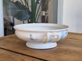 Verkocht = Petrus Regout Marines donkerblauw onderkant dekschaal terrine 23,5 cm (rond model)