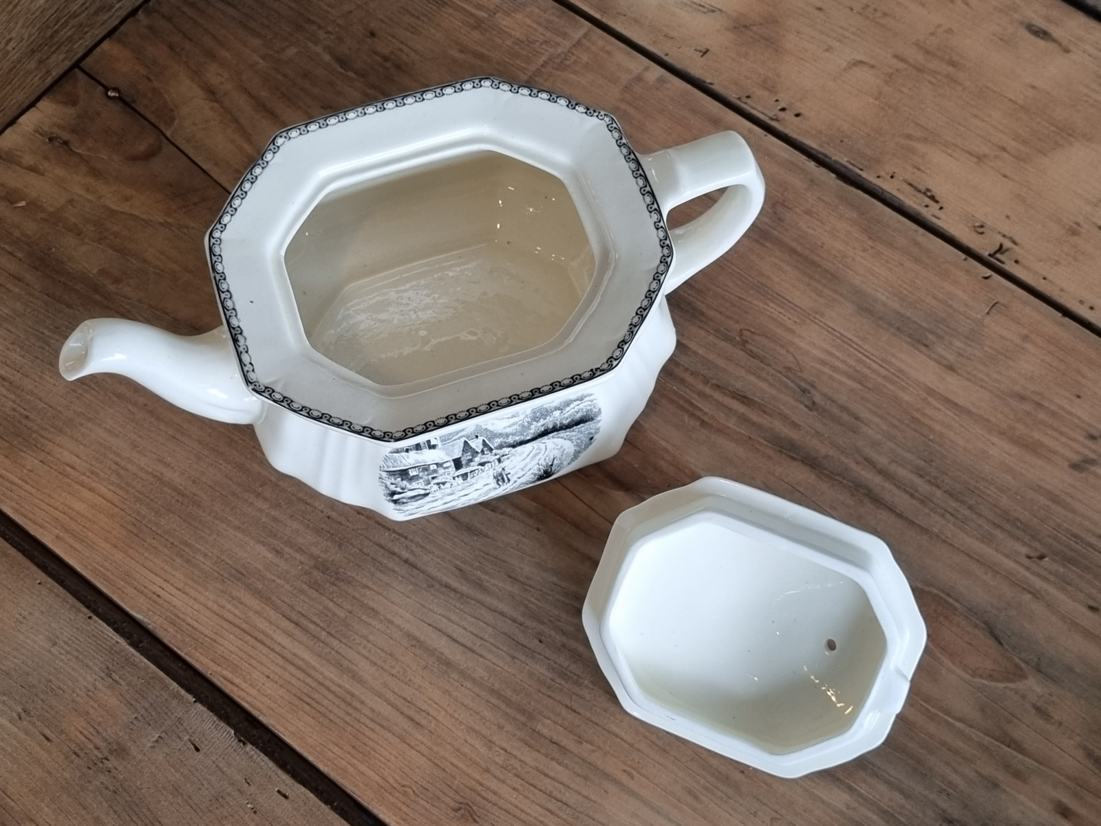 Landschap Zwart Societe Ceramique Theepot (hoekig model)
