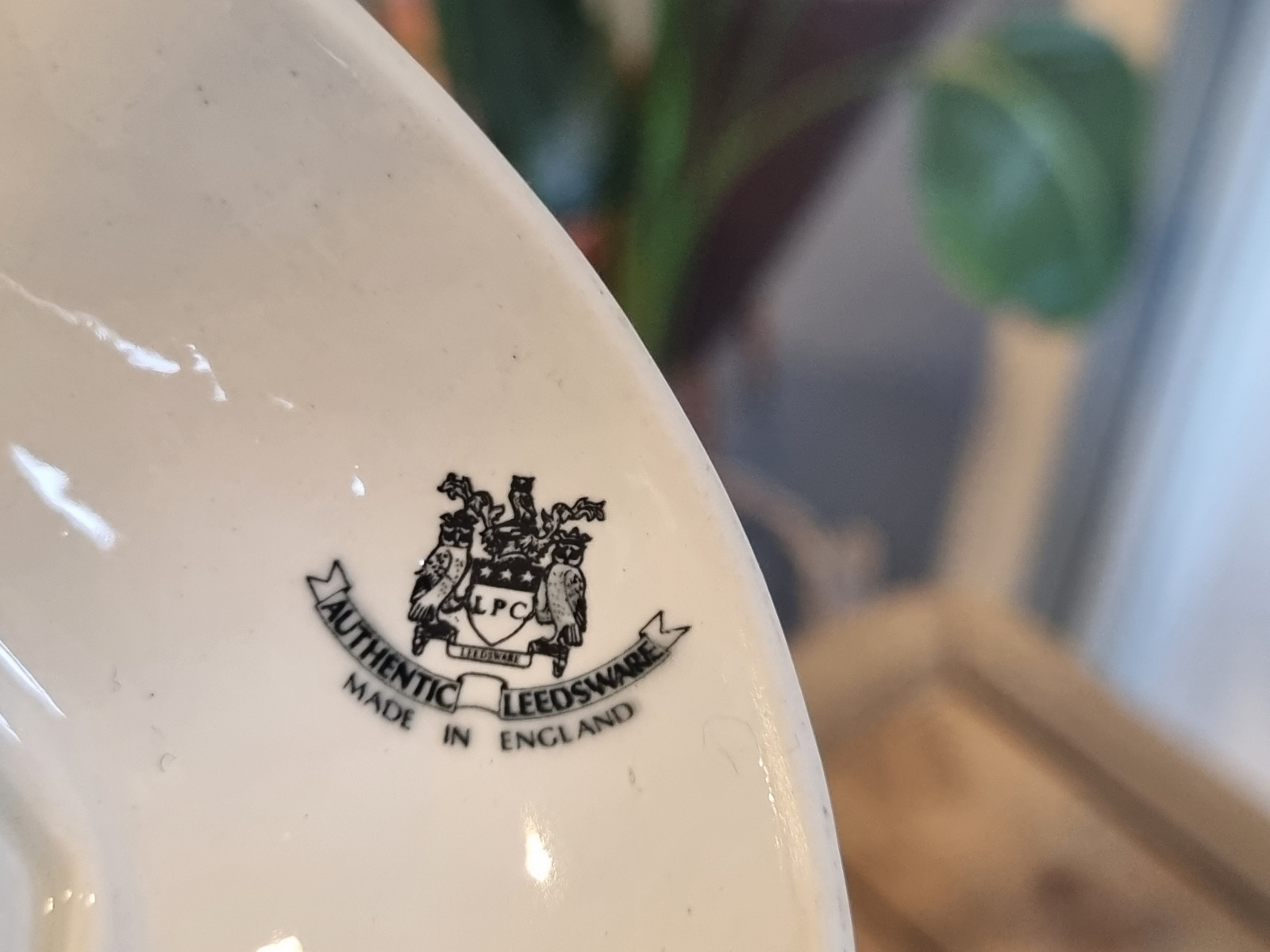 Authentic Leeds Pottery Tazza op lage voet (vierkant)
