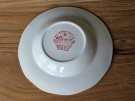 Engels rood Enoch Wedgwood Dickens Coaching Days diep bord 22 cm