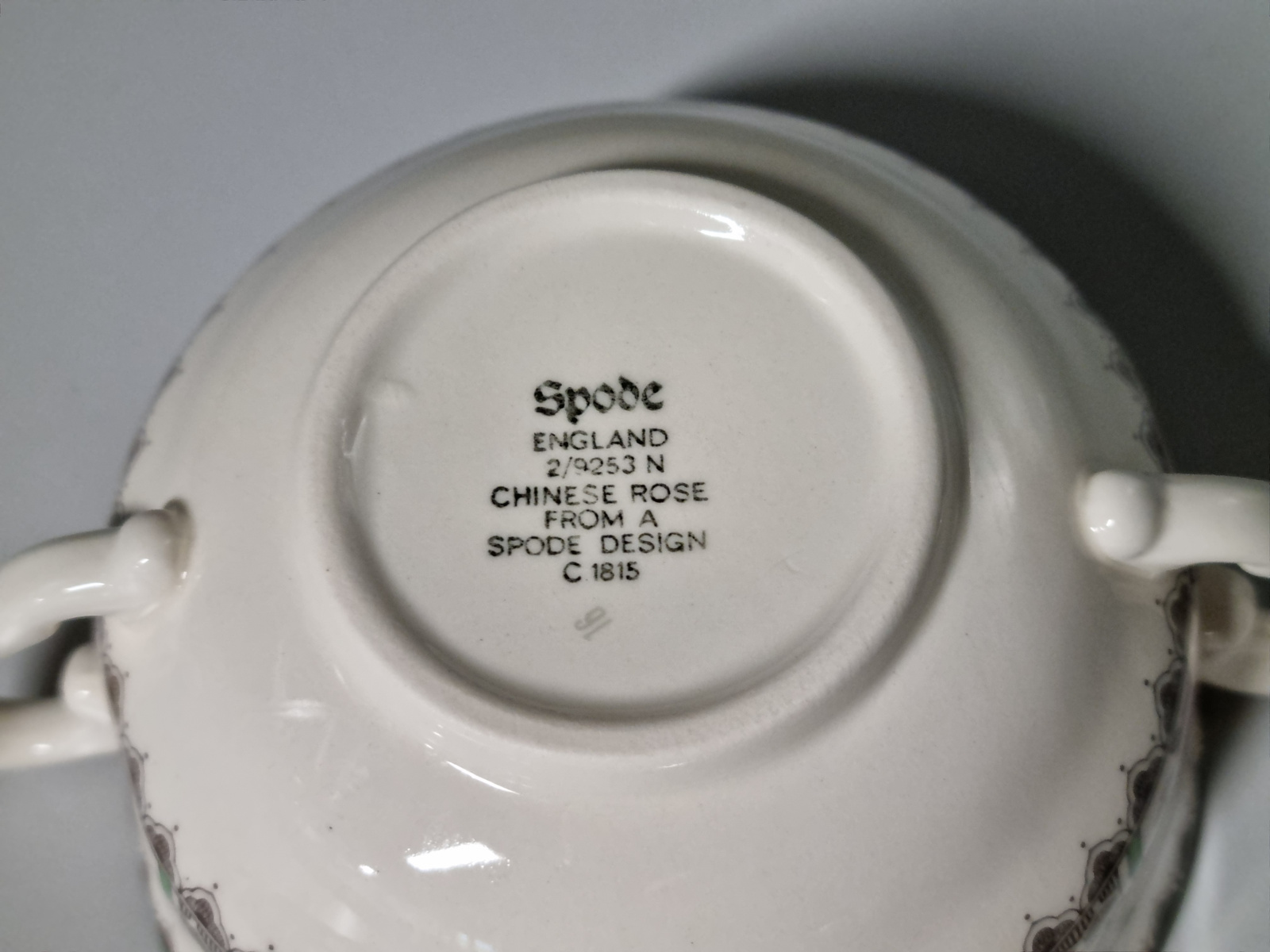 Engels Spode Copeland Chinese Rose soepkom met schotel (hoog model)