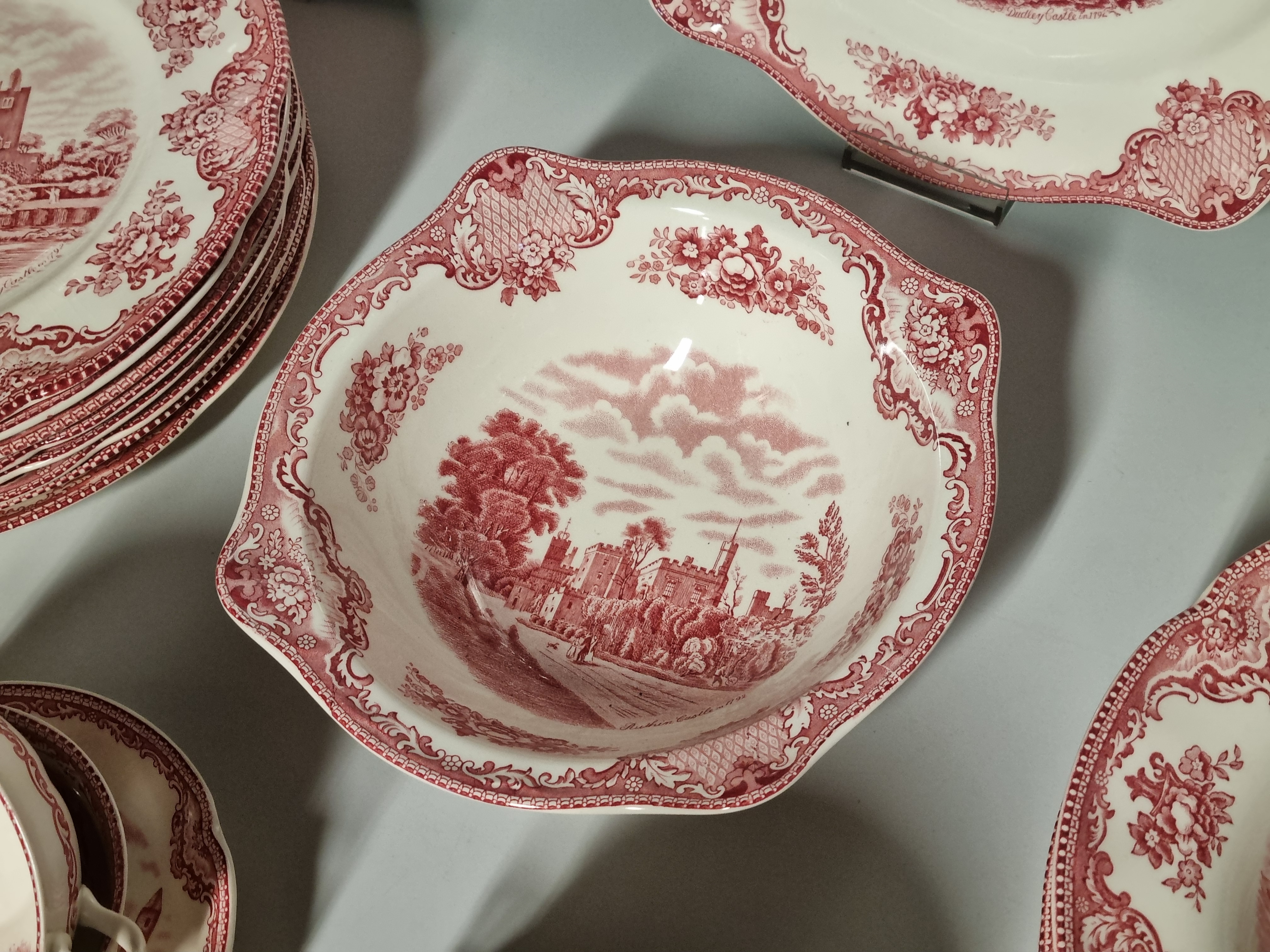 Engels rood Johnson Bros Old Britain Castles serviesset 8 personen