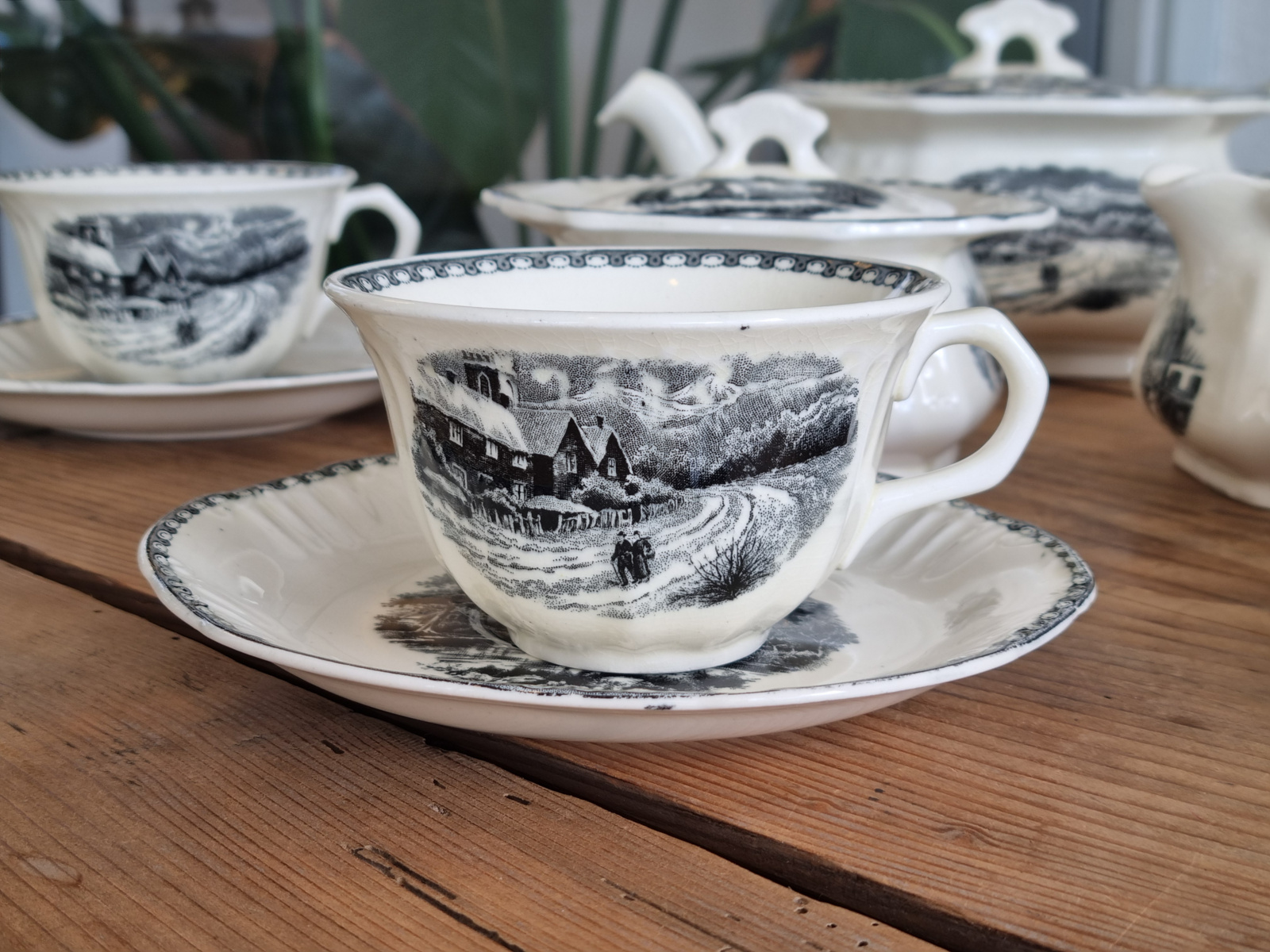 Landschap Zwart Societe Ceramiquet Theeservies 4-pers. (hoekig model)