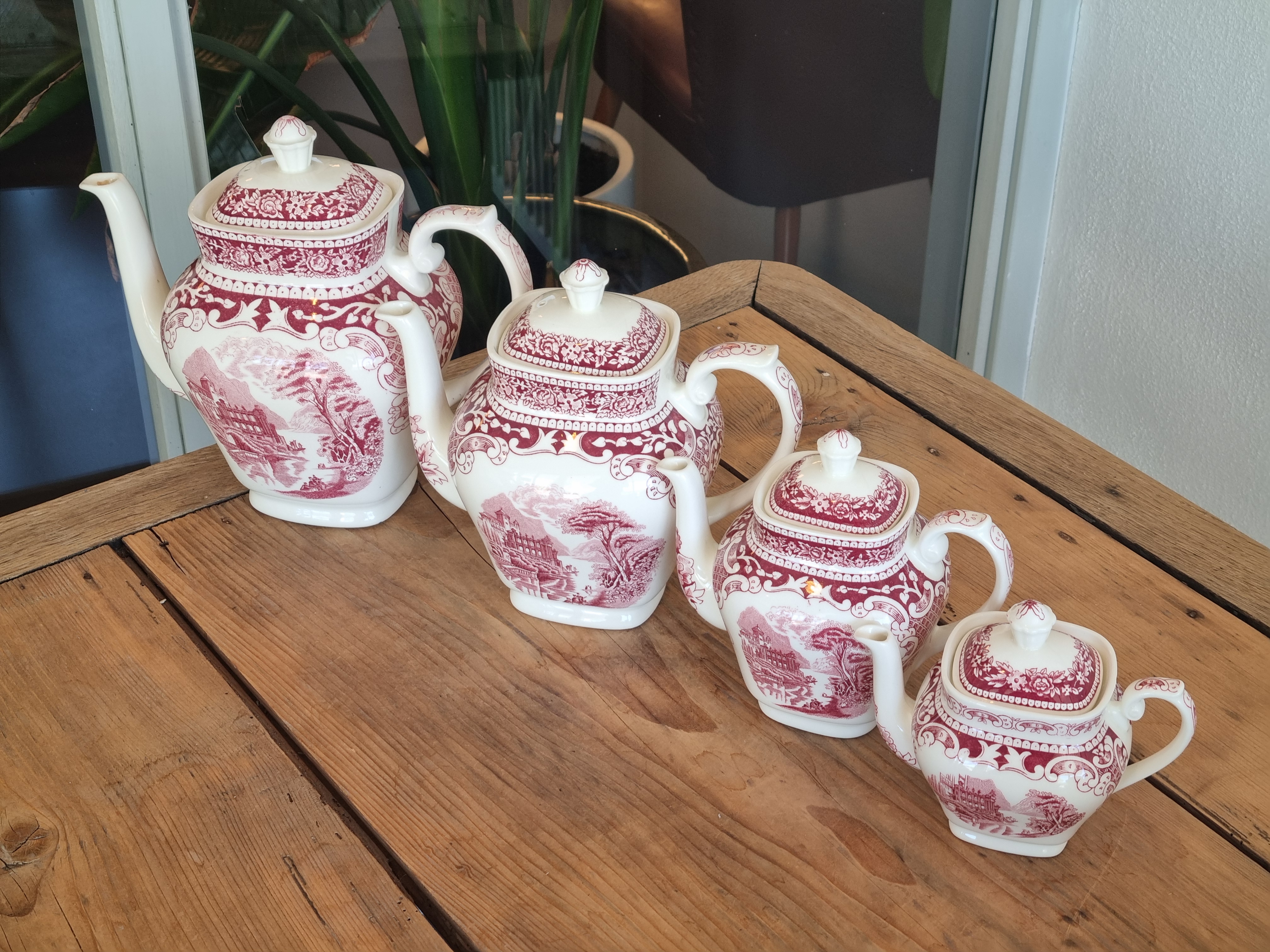 Regout Castillo Royal Sphinx set 4x Koffiepot opeenvolgend