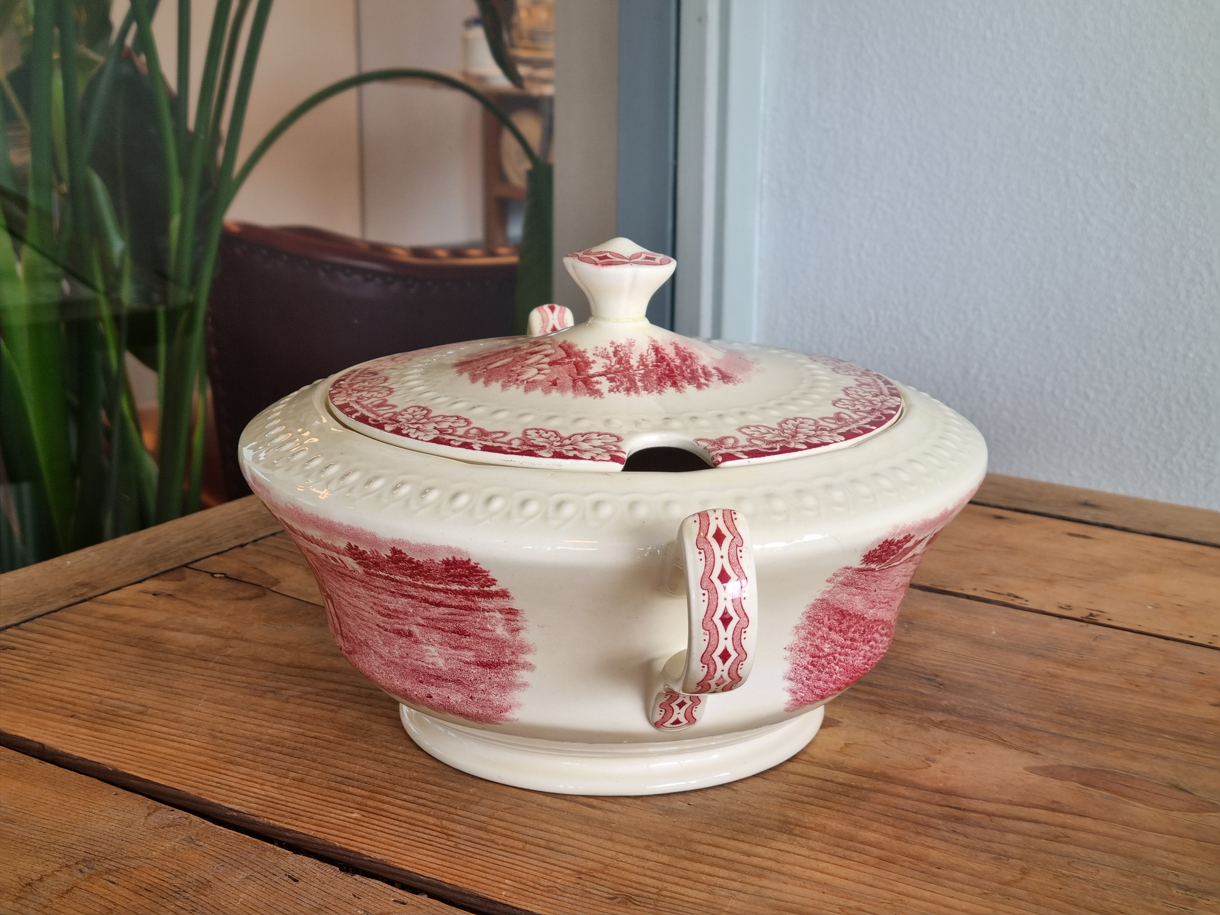 Boerenhoeve Rood Societe Ceramique soepterrine