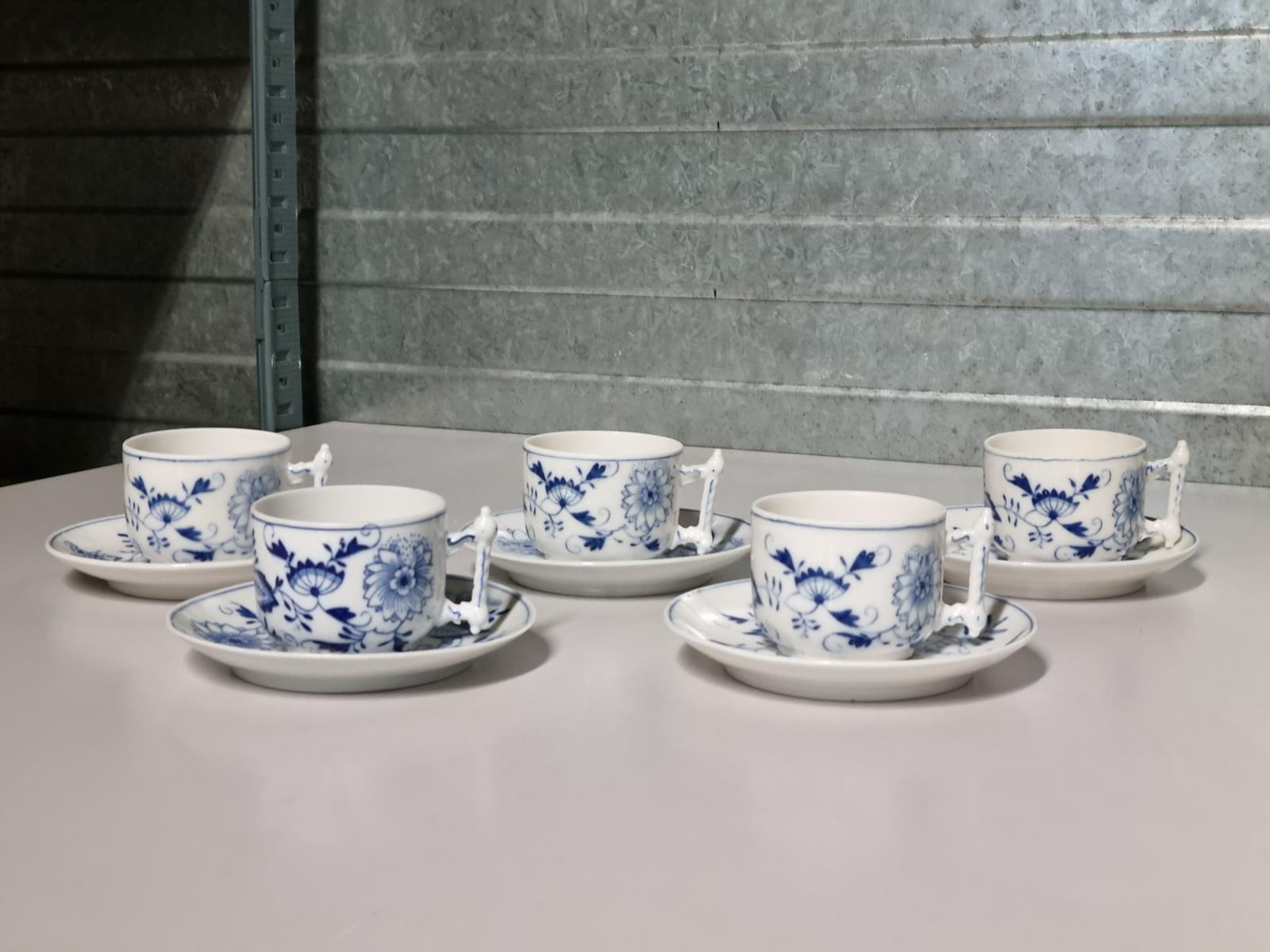 Zwiebelmuster Regout set 5x Thee Kop en schotel (gedraaid oortje)