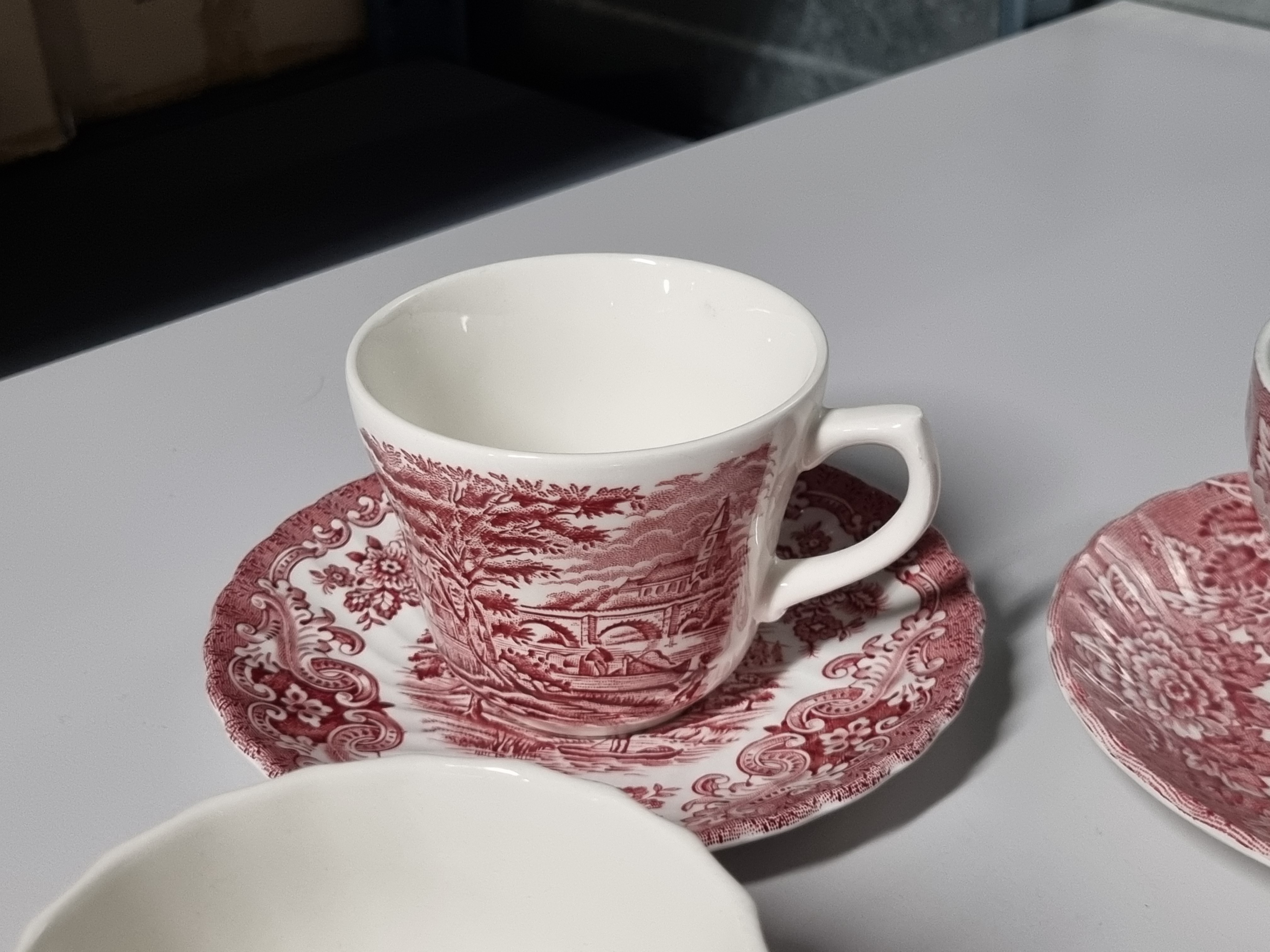 Engels rood Set 6x mix & match kop en schotel (wit binnenin)