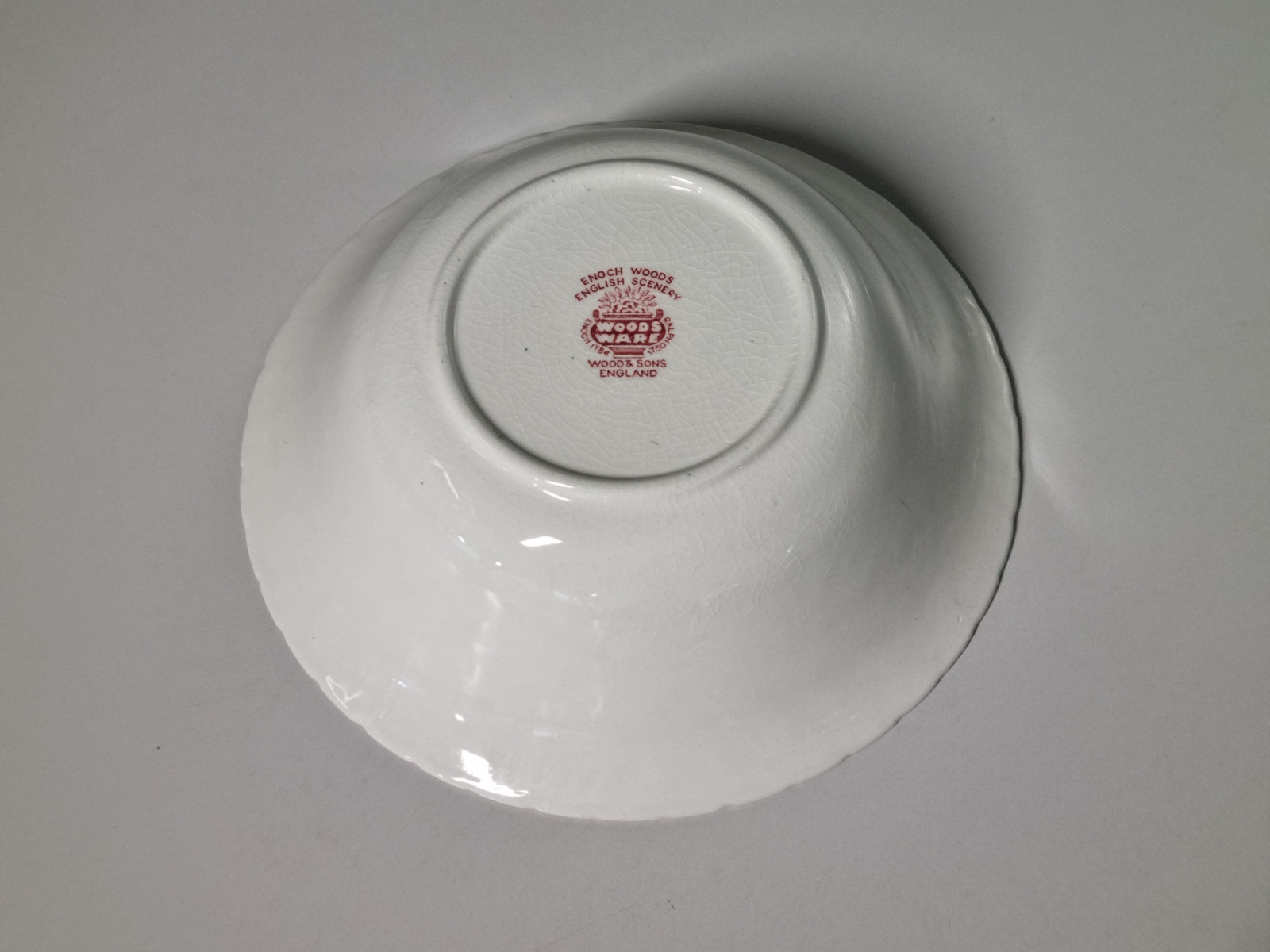 Engels rood Woods Ware hoge ronde schaal 23,5 cm