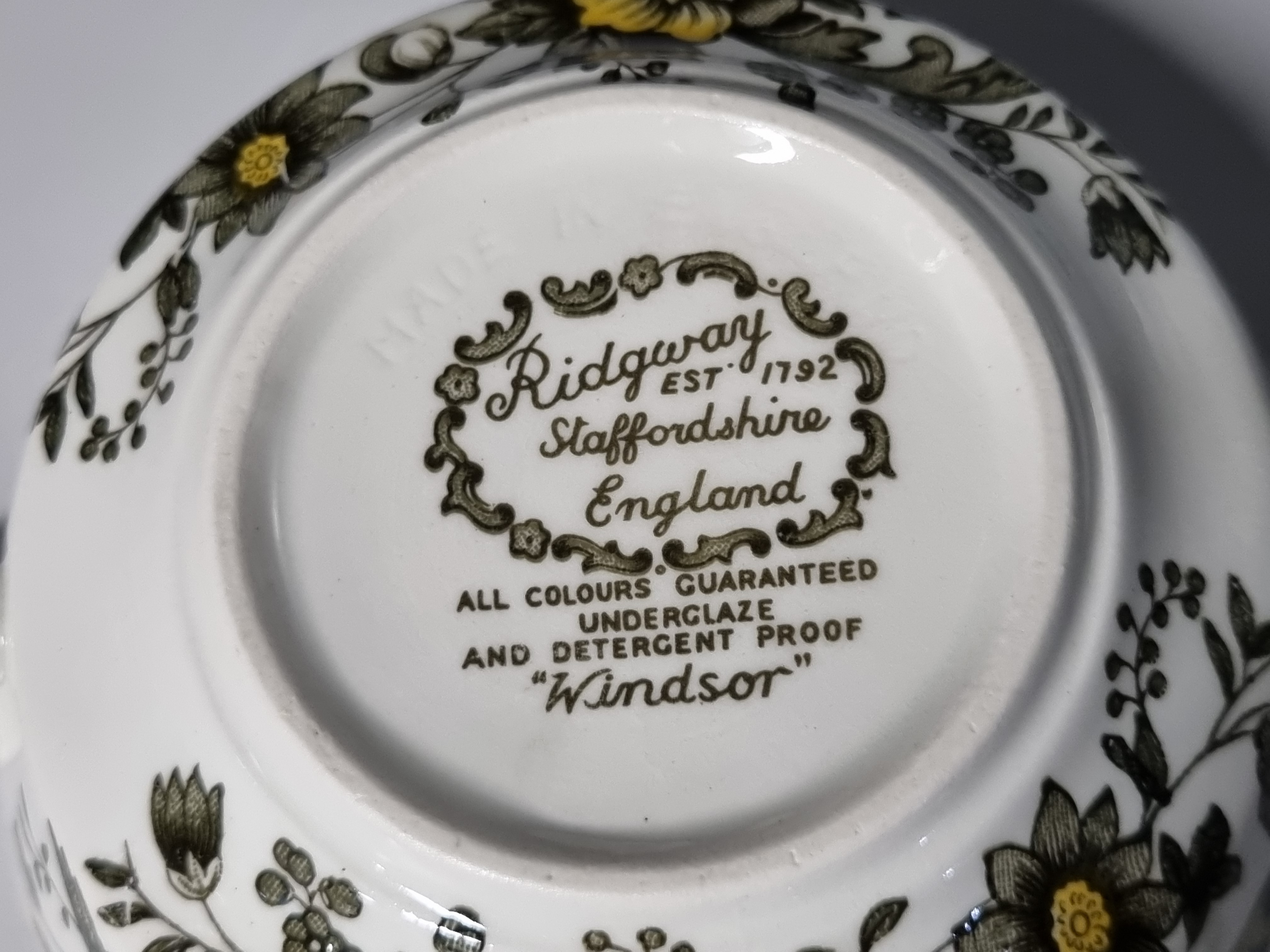 Engels Ridgway Windsor groen gekleurd soepkom met schotel