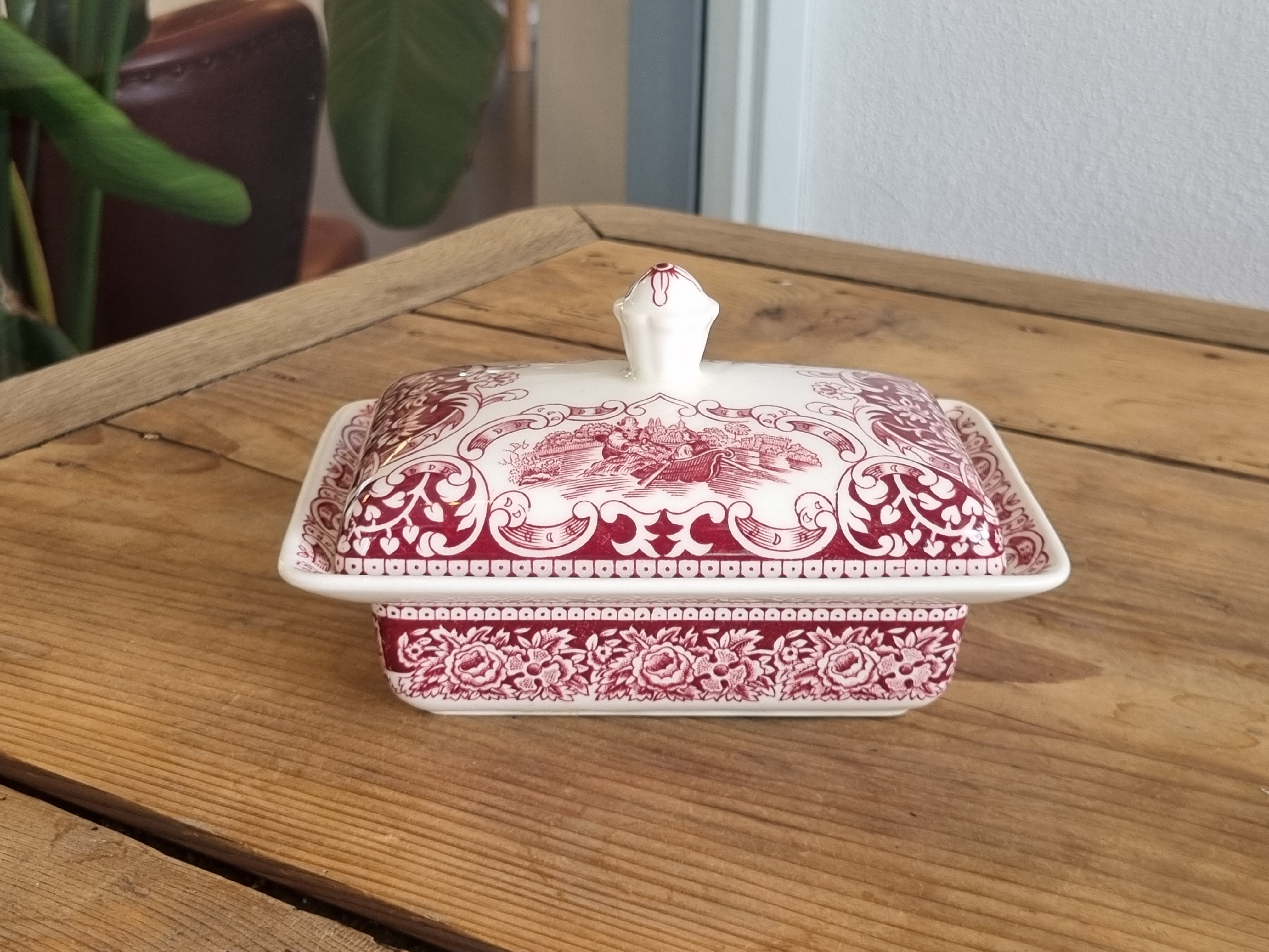 Regout Castillo Old England rood botervloot