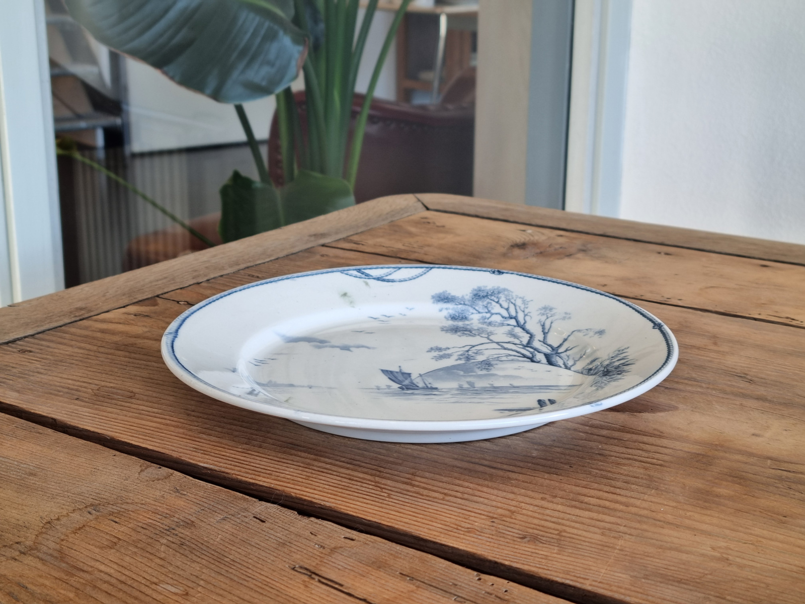 Verkocht = Petrus Regout Marines donkerblauw plat dinerbord 23,5 cm (rond model, zonsondergang)
