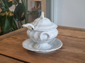 Societe Ceramique wit Sausterrine nr. 1 inclusief sauslepel