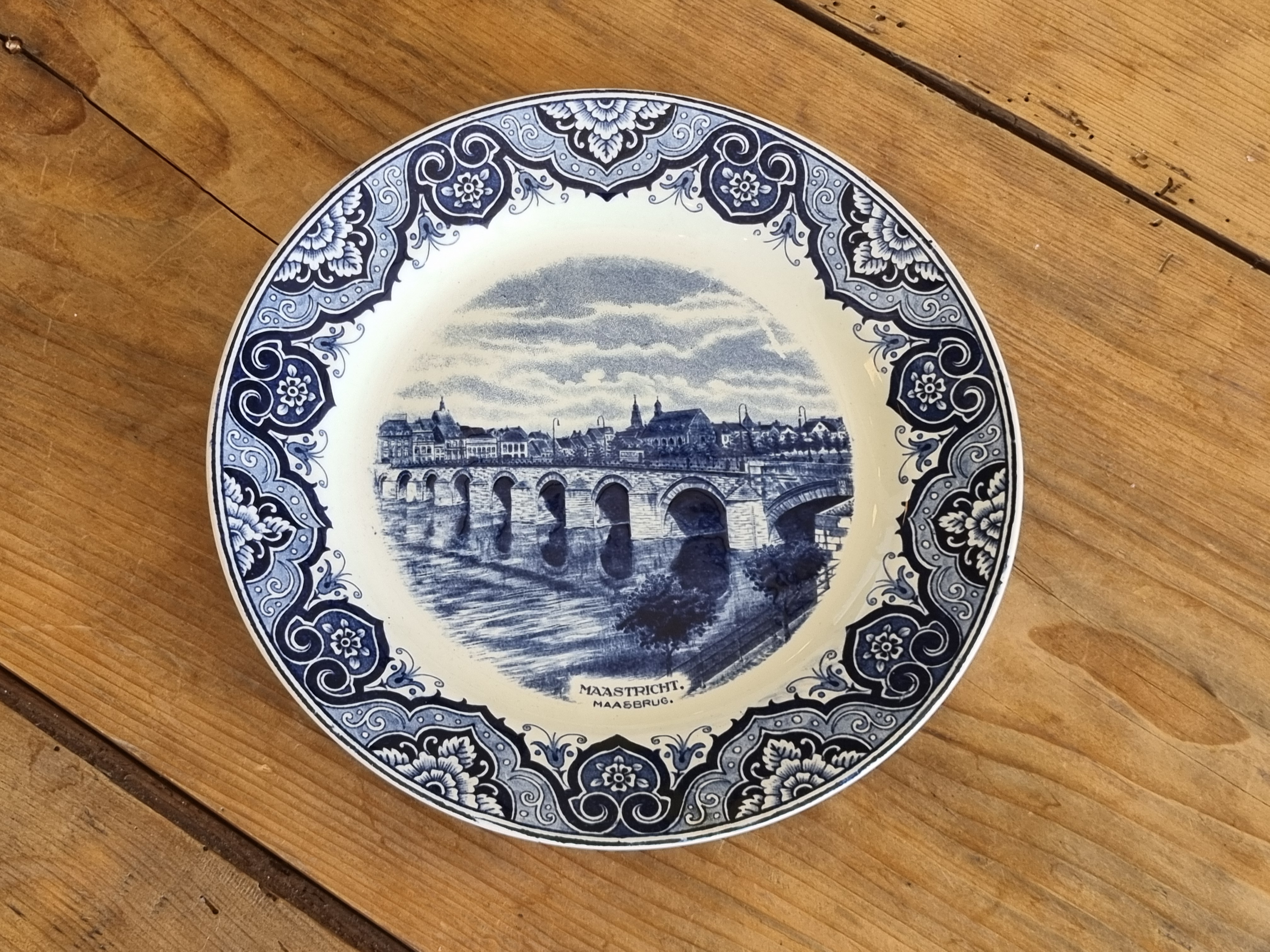 Wandbord Societe Ceramique Mooi Nederland decor Maastricht 23 cm