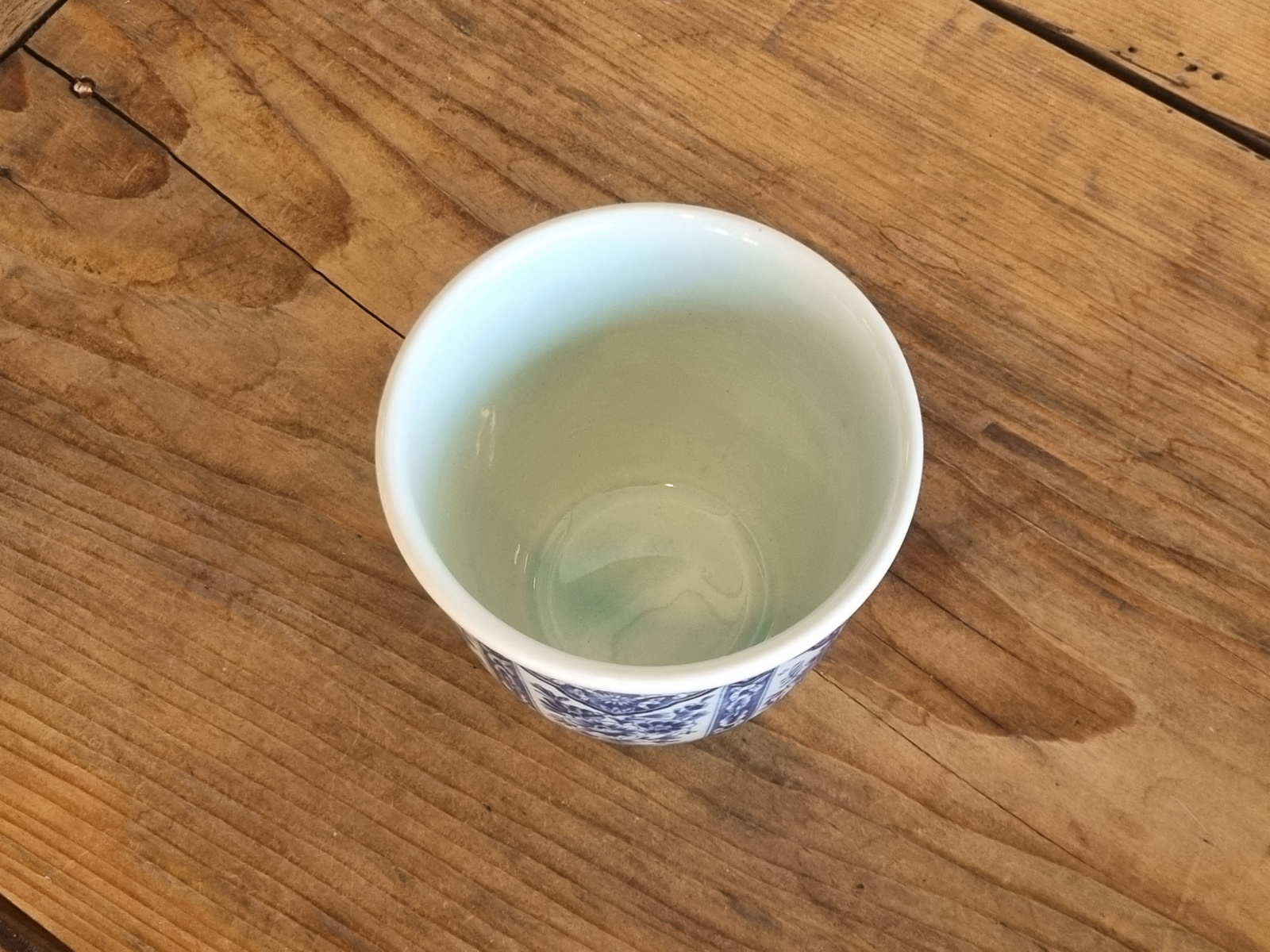Regout Delfts Bloempotje M10