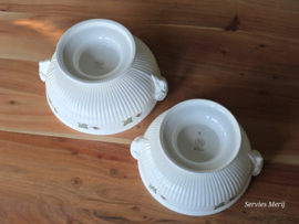 Wedgwood Moss Rose set 2x hoge ronde schaal op voet 22 cm en 20 cm (bruin stempel)