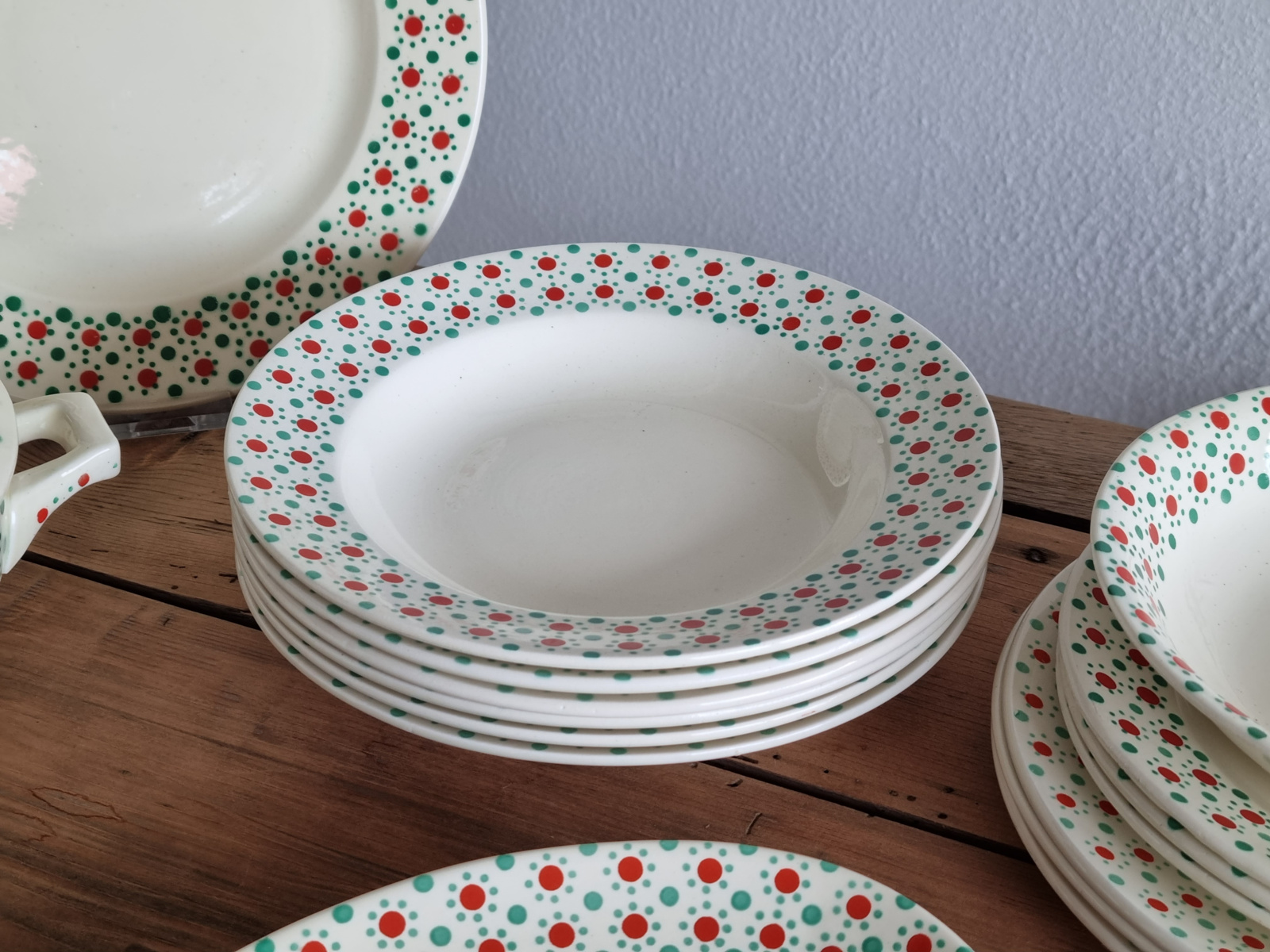 Nimy Belgium rood groen stipje compleet vintage Kinderservies
