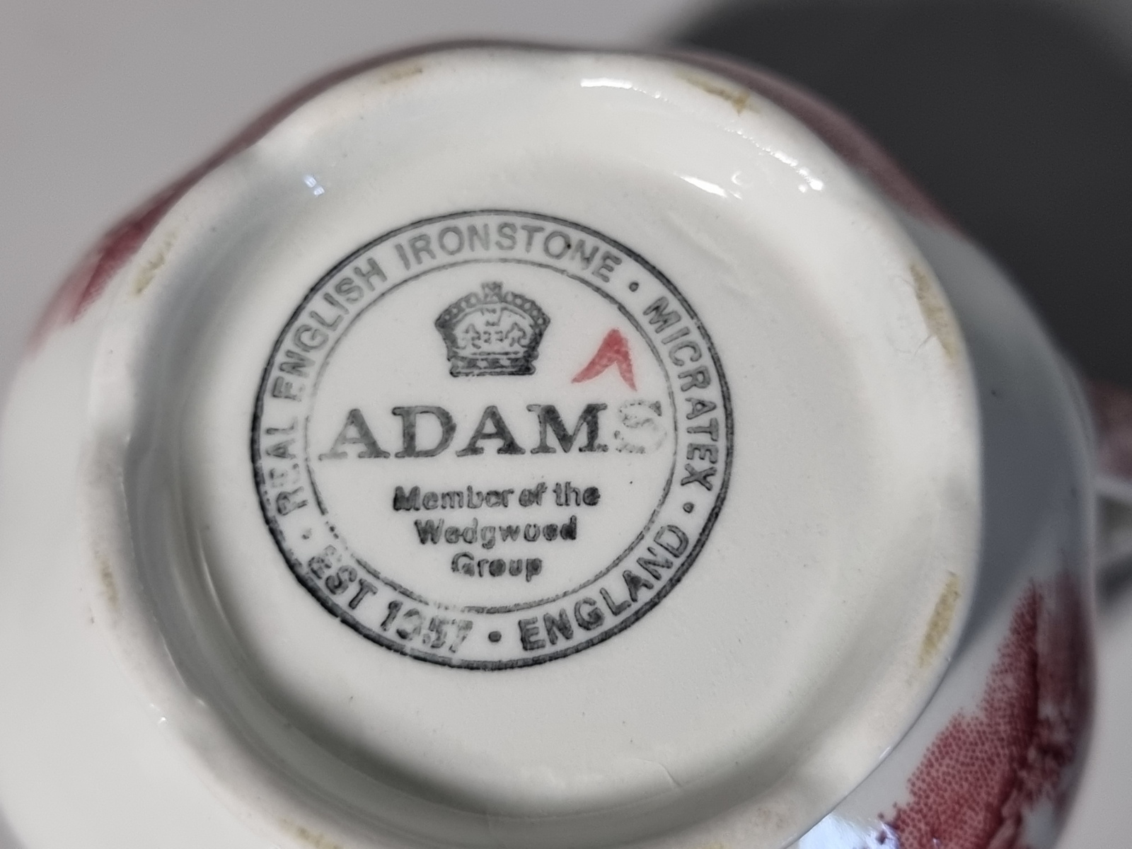 Engels rood Wedgwood Adams English Scenic schenkkannetje 0,15 liter (recht randje)