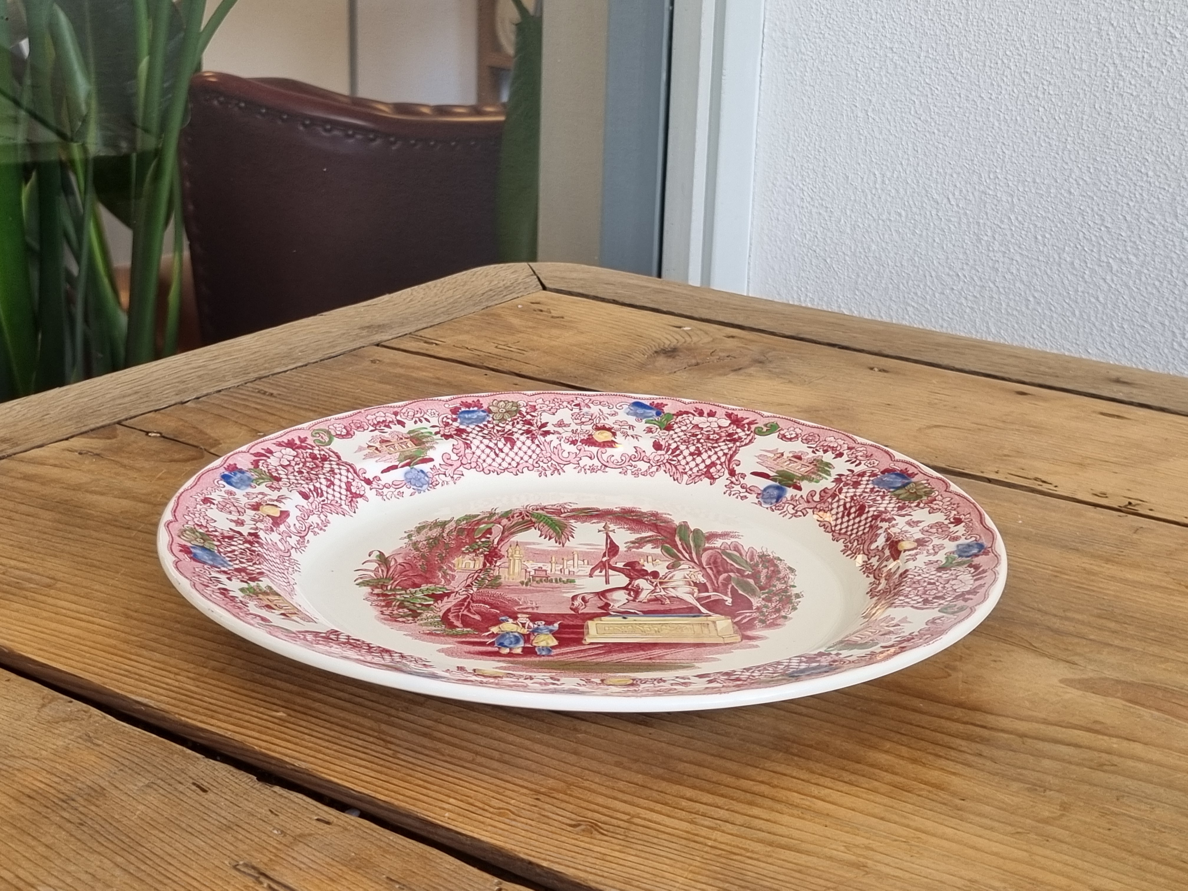Petrus Regout decor Oriental gekleurd Bord 26 cm