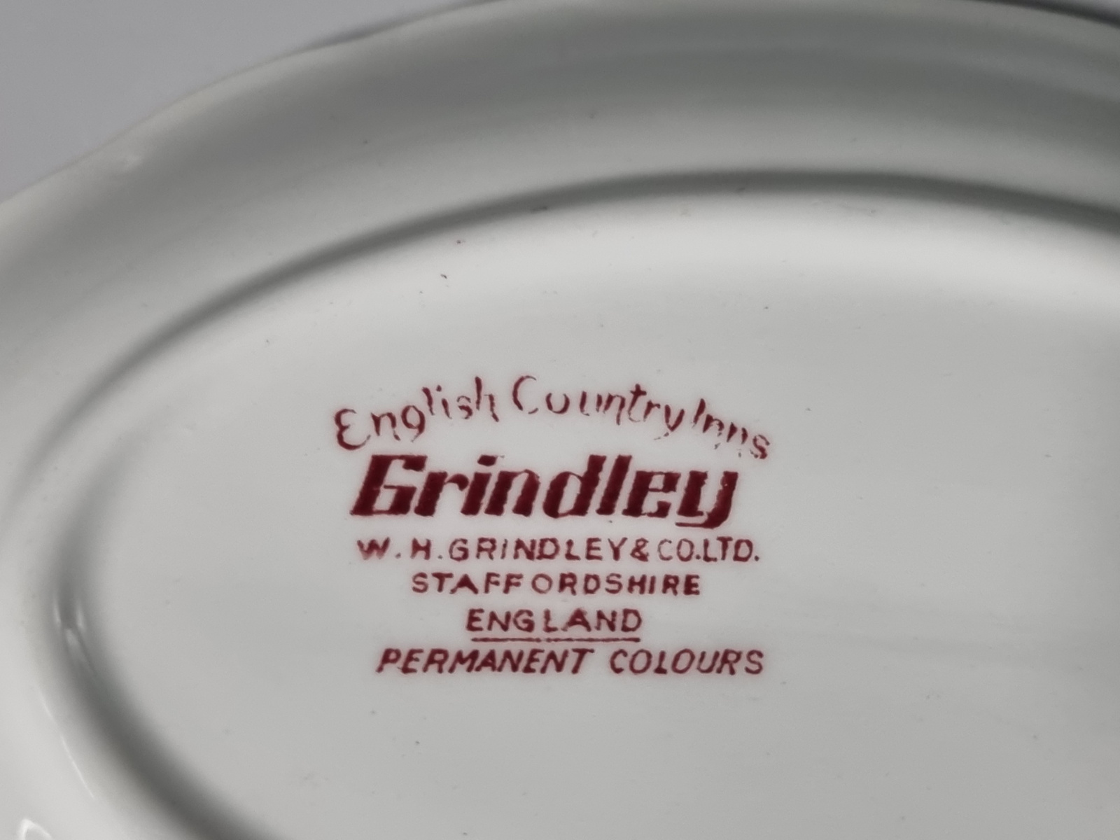Engels rood Grindley Country Inns schaaltje 20,5 cm