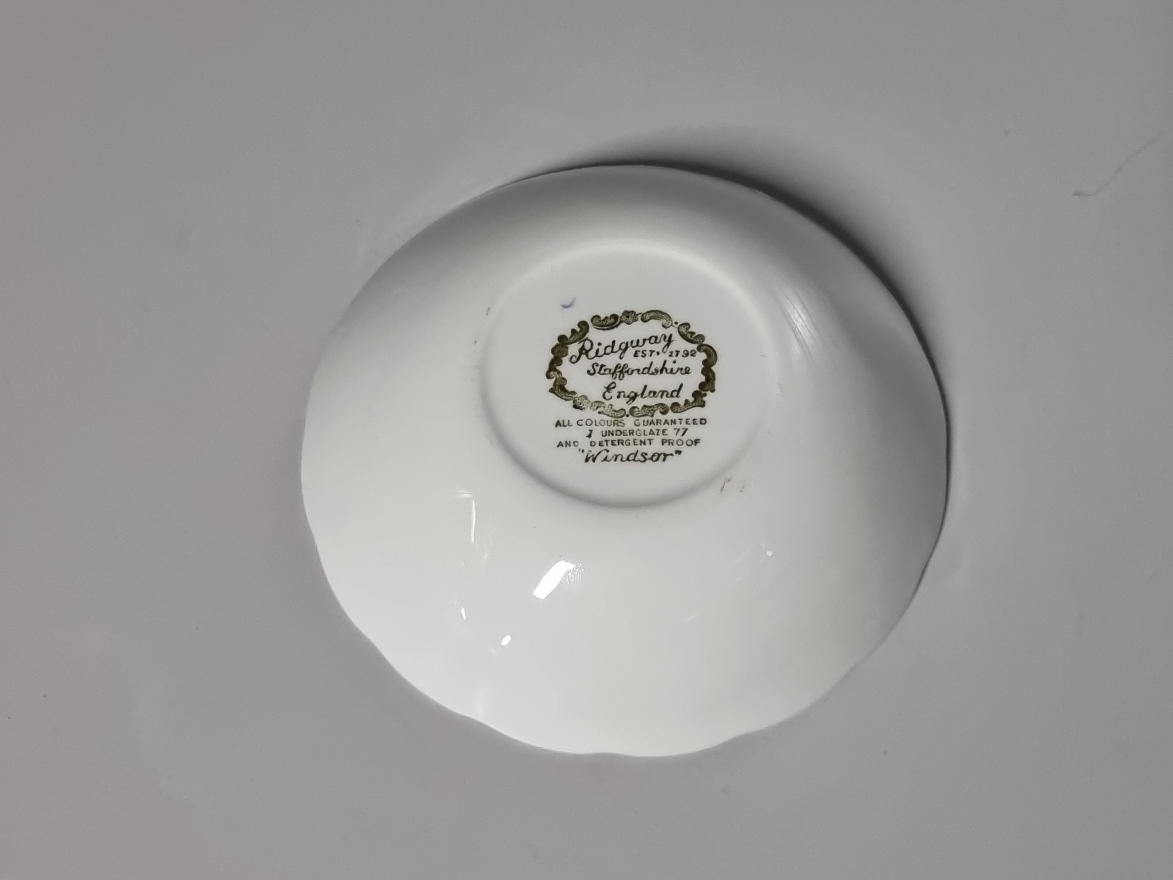 Engels Ridgway Windsor groen gekleurd rond schaaltje 13 cm