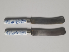 Zwiebelmuster onbekend merk set 2x Mes (2)