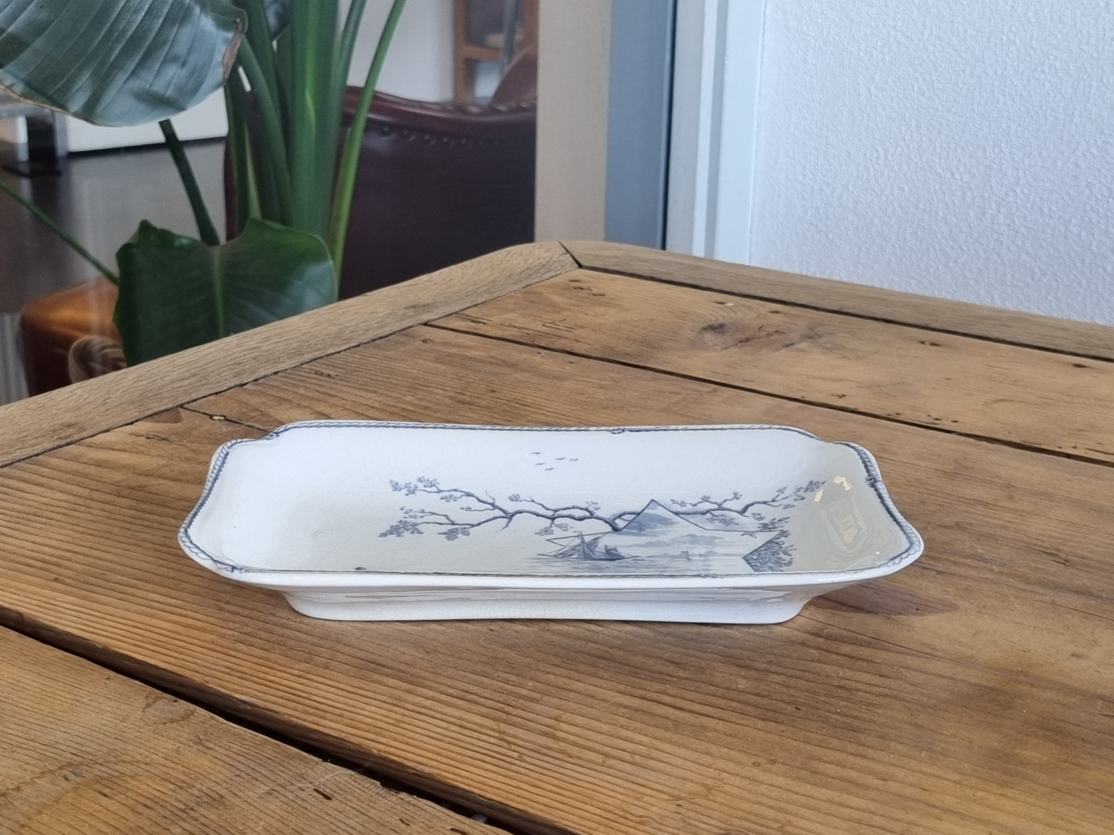 Petrus Regout Marines donkerblauw  rechthoekig schaaltje (hoekig model, ster) 21 cm
