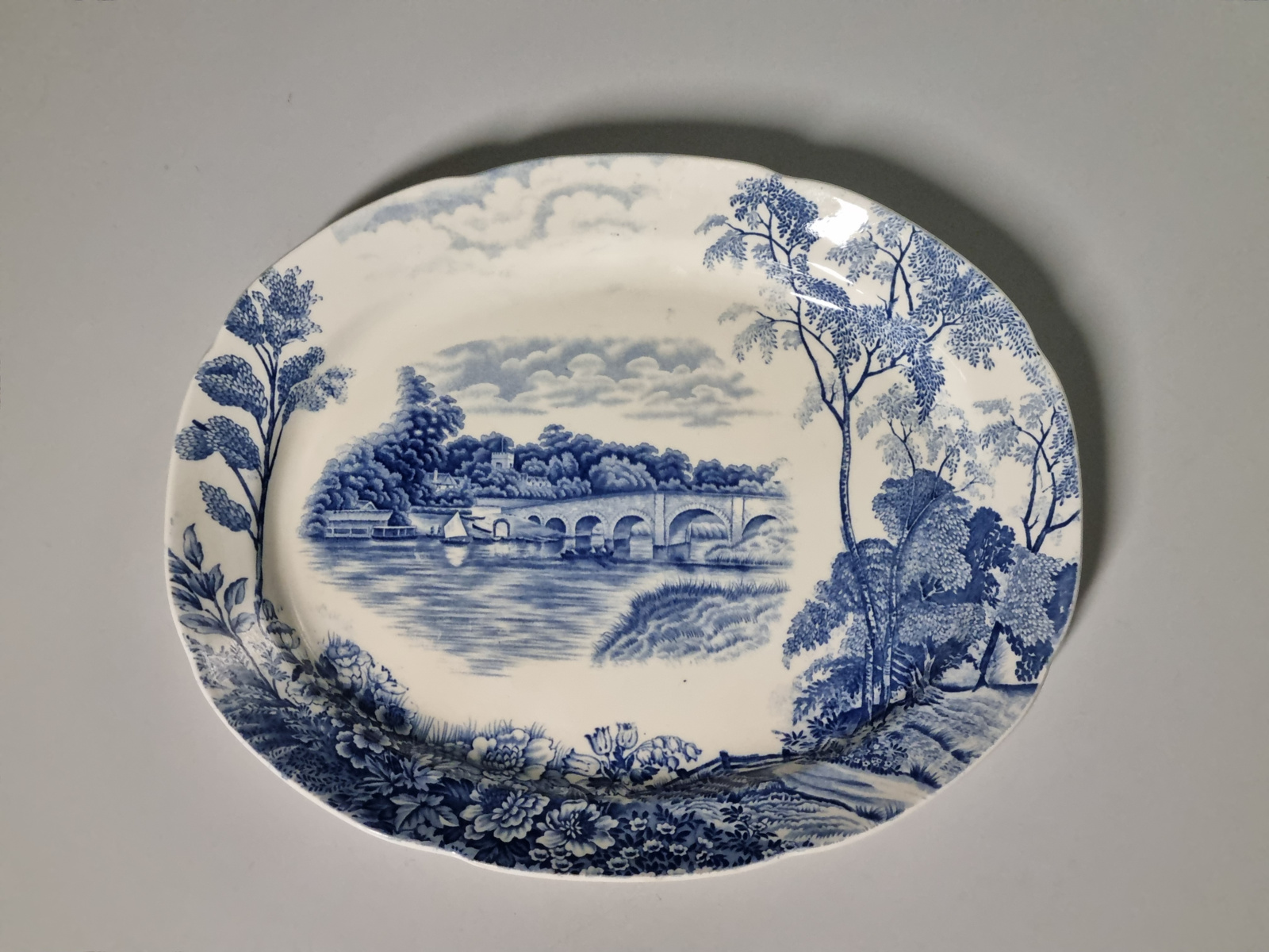Engels blauw The Thames at Sonning Bridge schaal 35,5 cm