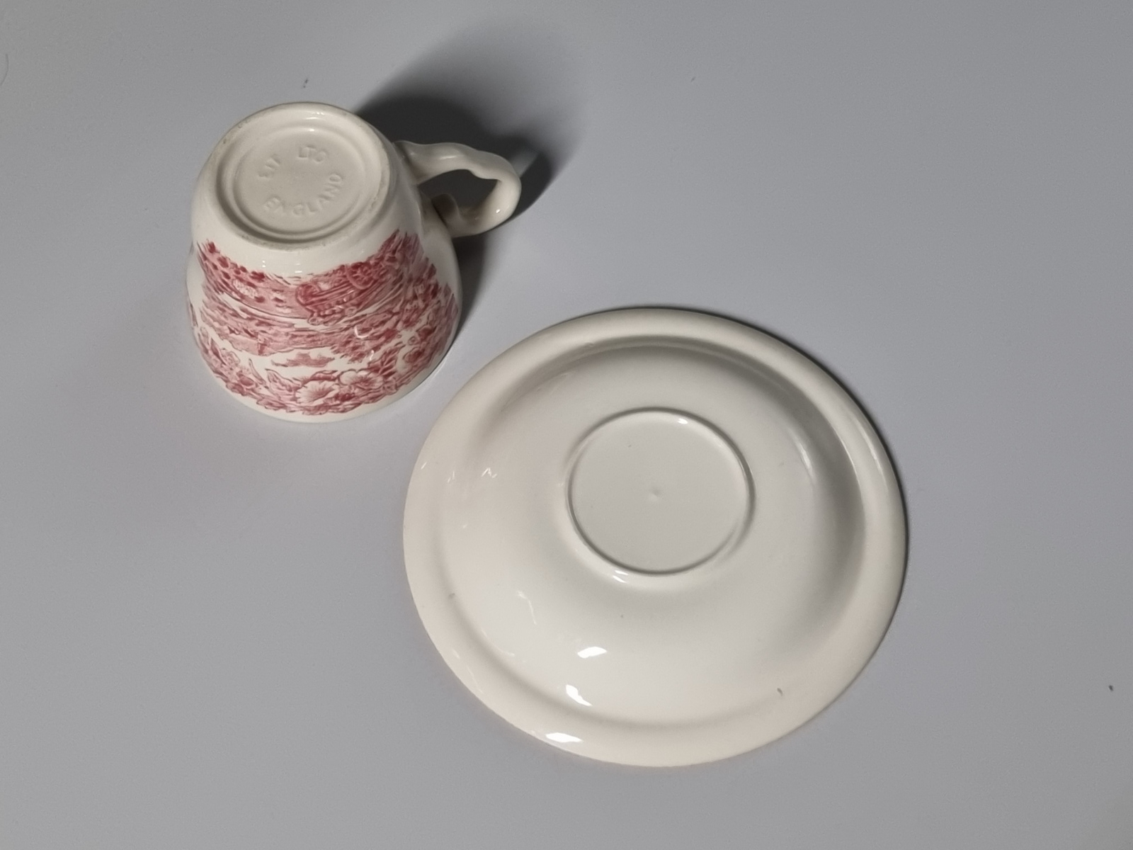 Engels rood EIT Ironstone Kop en schotel (hooiwagen)