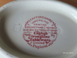 Engels rood English Ironstone Tableware EIT sauskom met oor (Rydol Water)