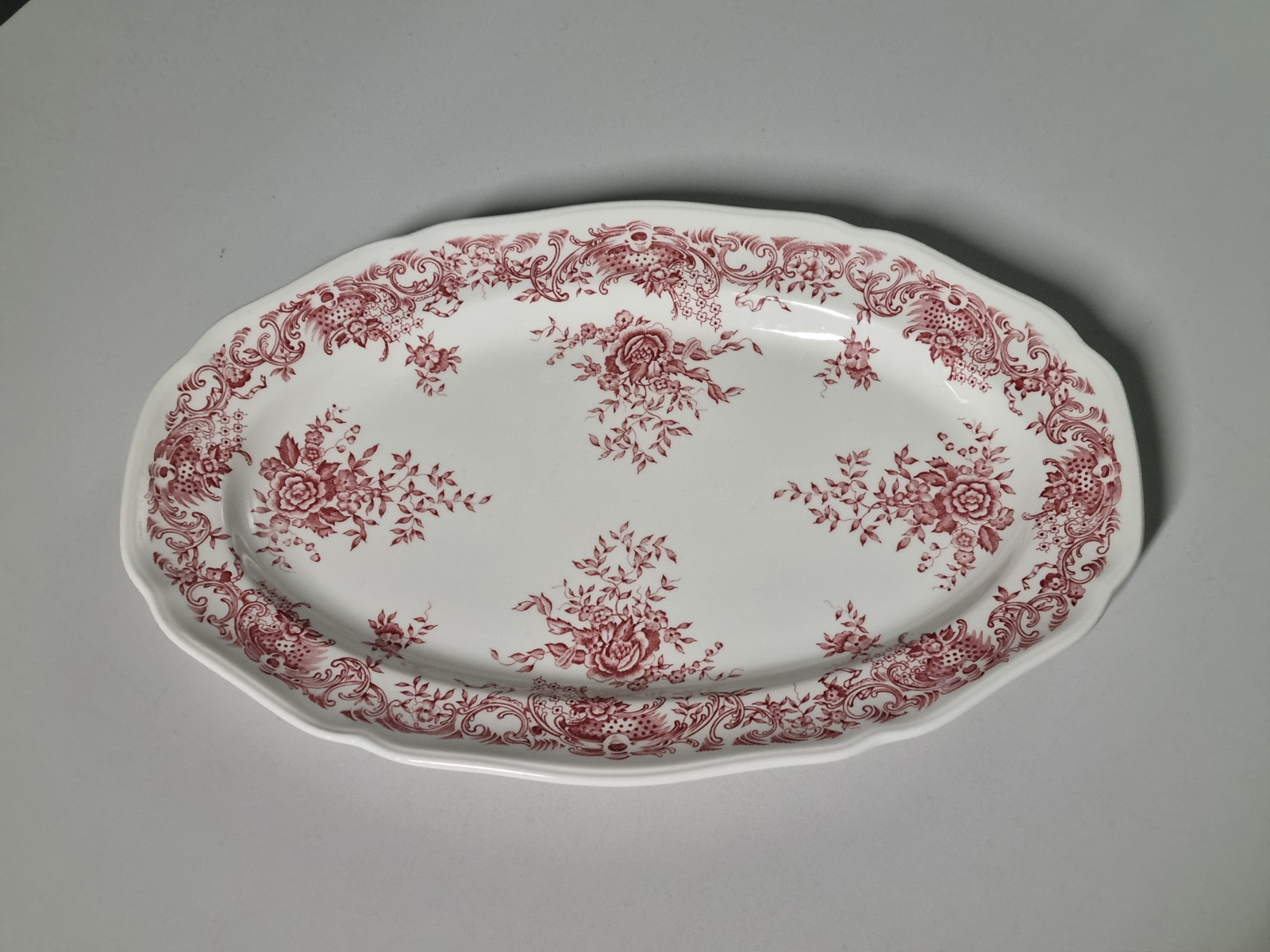 Villeroy en Boch Valeria rood ovale schaal 32 cm