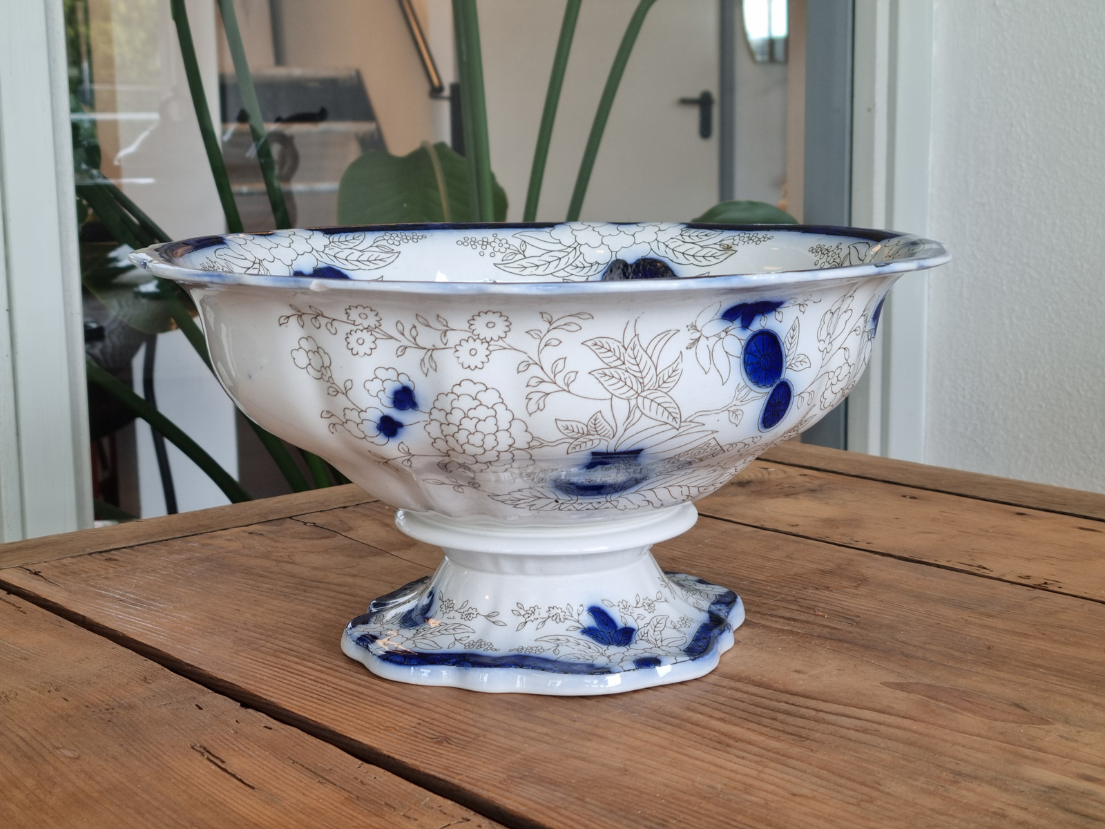 Petrus Regout Wellington decor Persian Bowl Robuuste schaal op voet