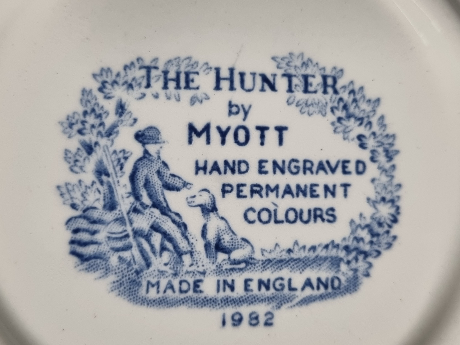 Engels blauw The Hunter by Myott ronde hoge schaal 21 cm