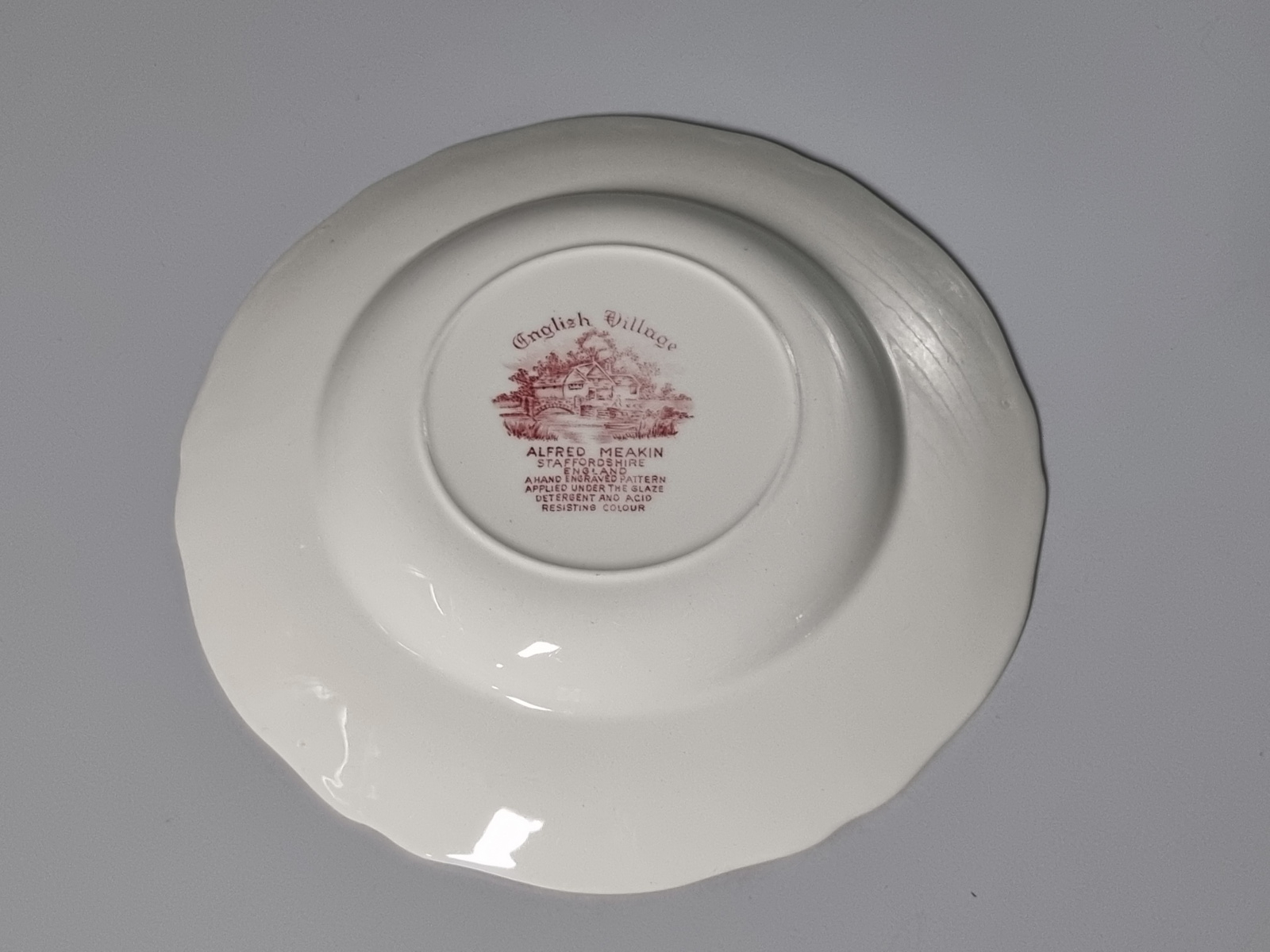 Engels rood Alfred Meakin English Village Diep bord 23 cm