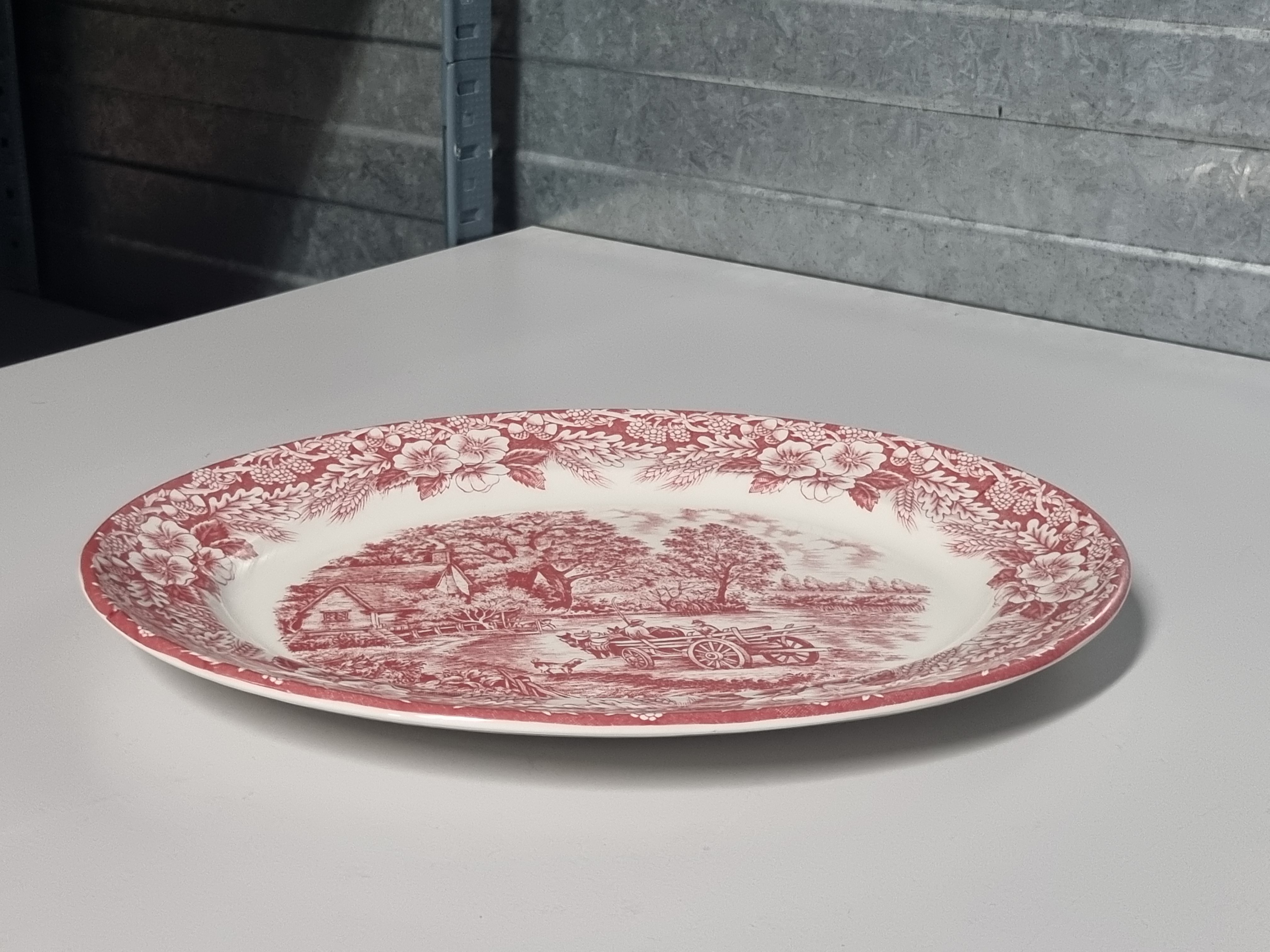 Engels rood Broadhurst The Constable Series ovale schaal 30,5 cm