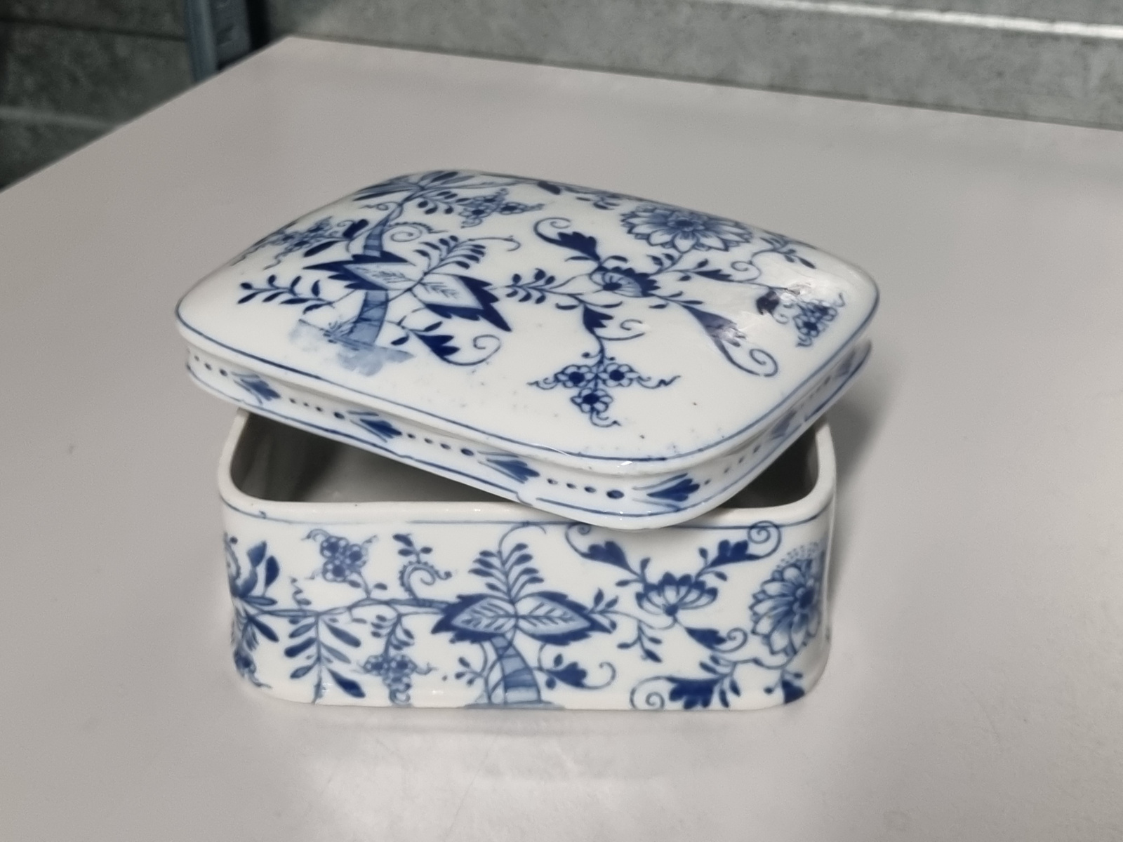 Zwiebelmuster Regout Doos met deksel